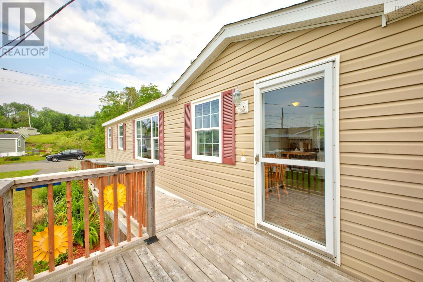 1047 Glen Forest Drive, Westville, Nova Scotia  B0K 2A0 - Photo 3 - 202616465