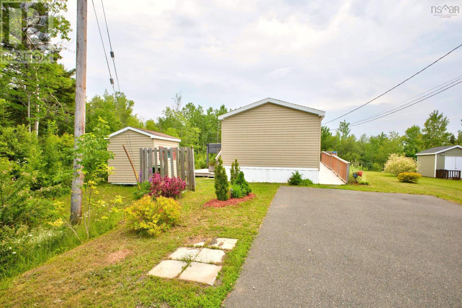 1047 Glen Forest Drive, Westville, Nova Scotia  B0K 2A0 - Photo 34 - 202616465