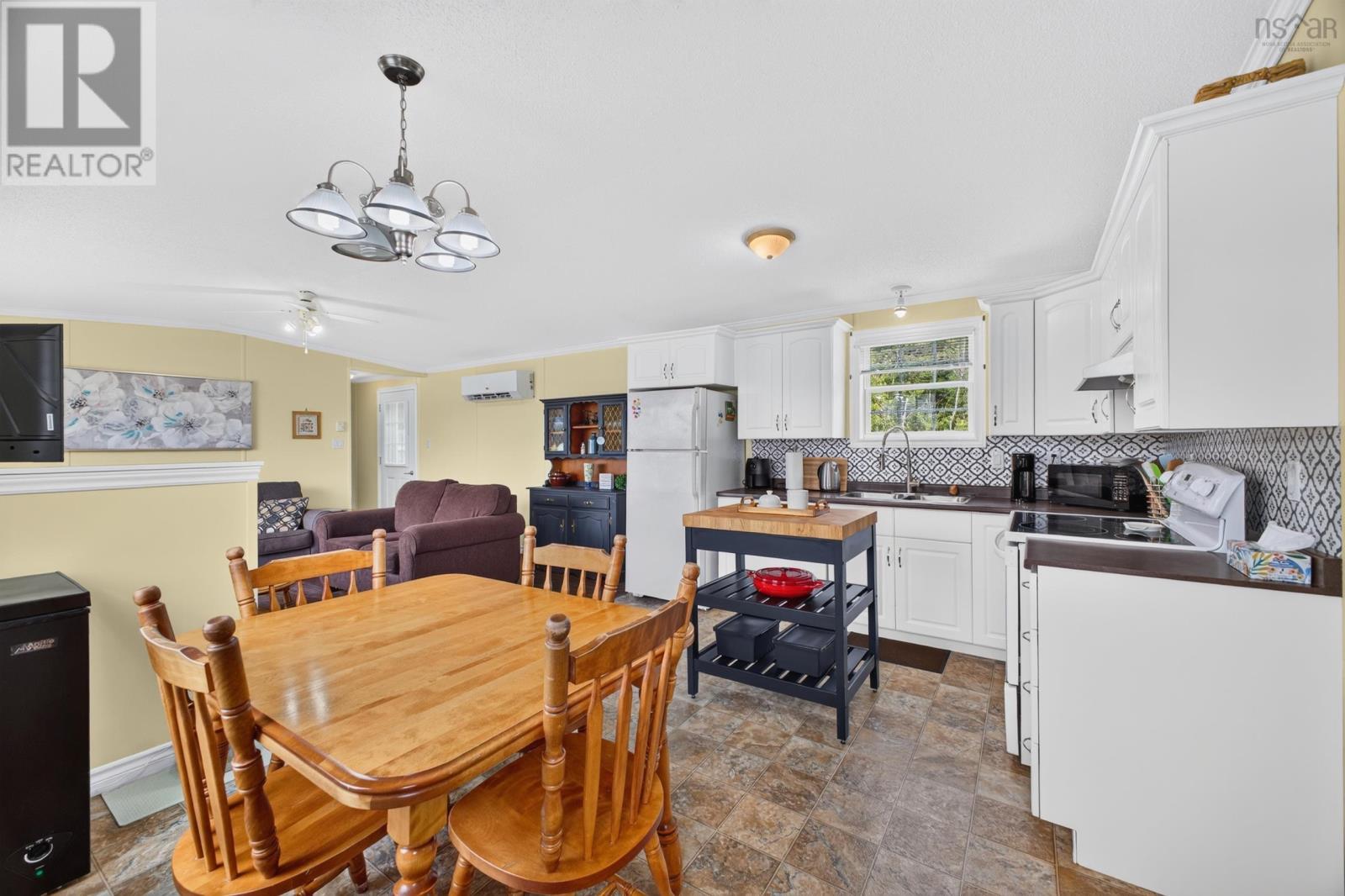 1047 Glen Forest Drive, Westville, Nova Scotia  B0K 2A0 - Photo 8 - 202616465