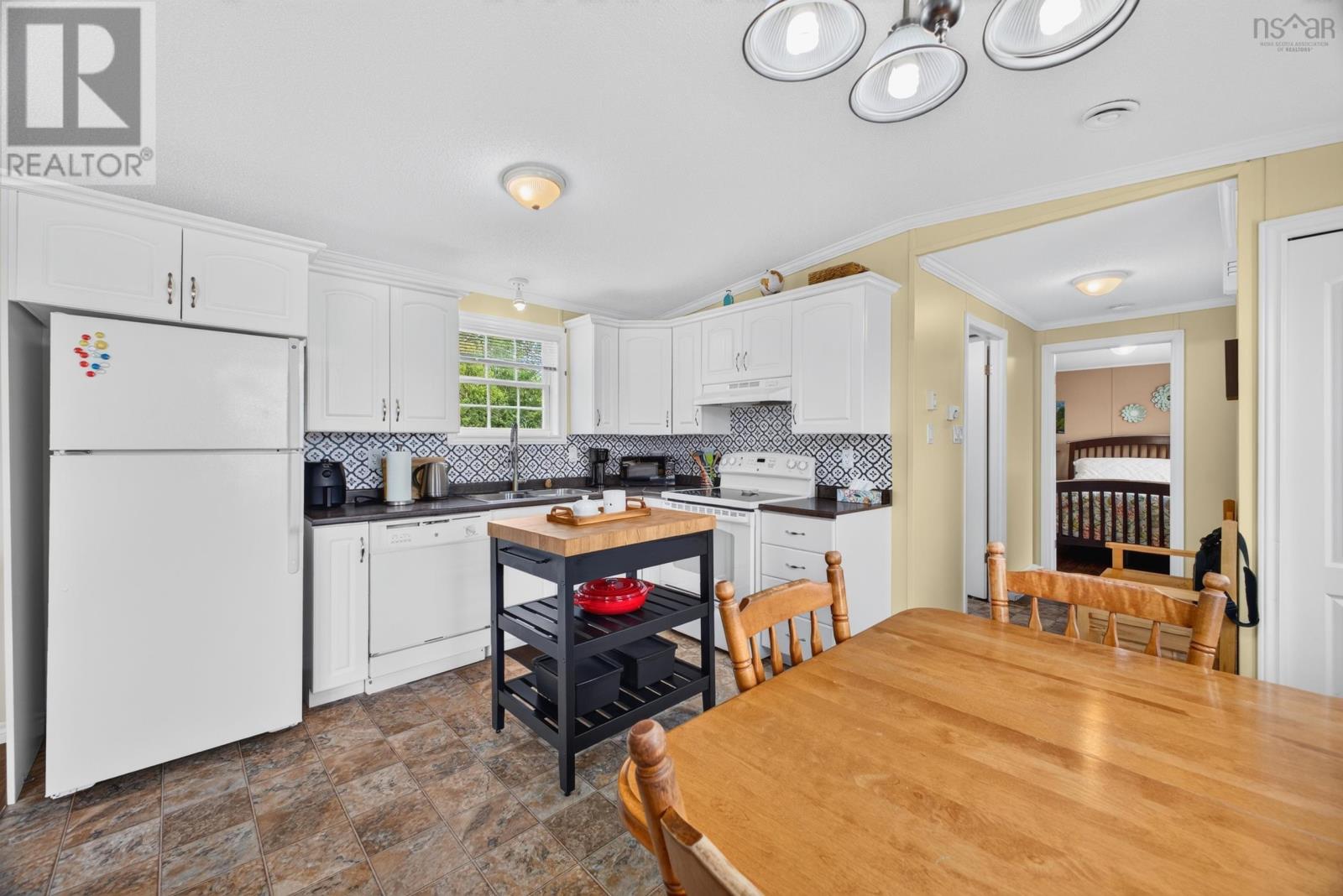 1047 Glen Forest Drive, Westville, Nova Scotia  B0K 2A0 - Photo 9 - 202616465