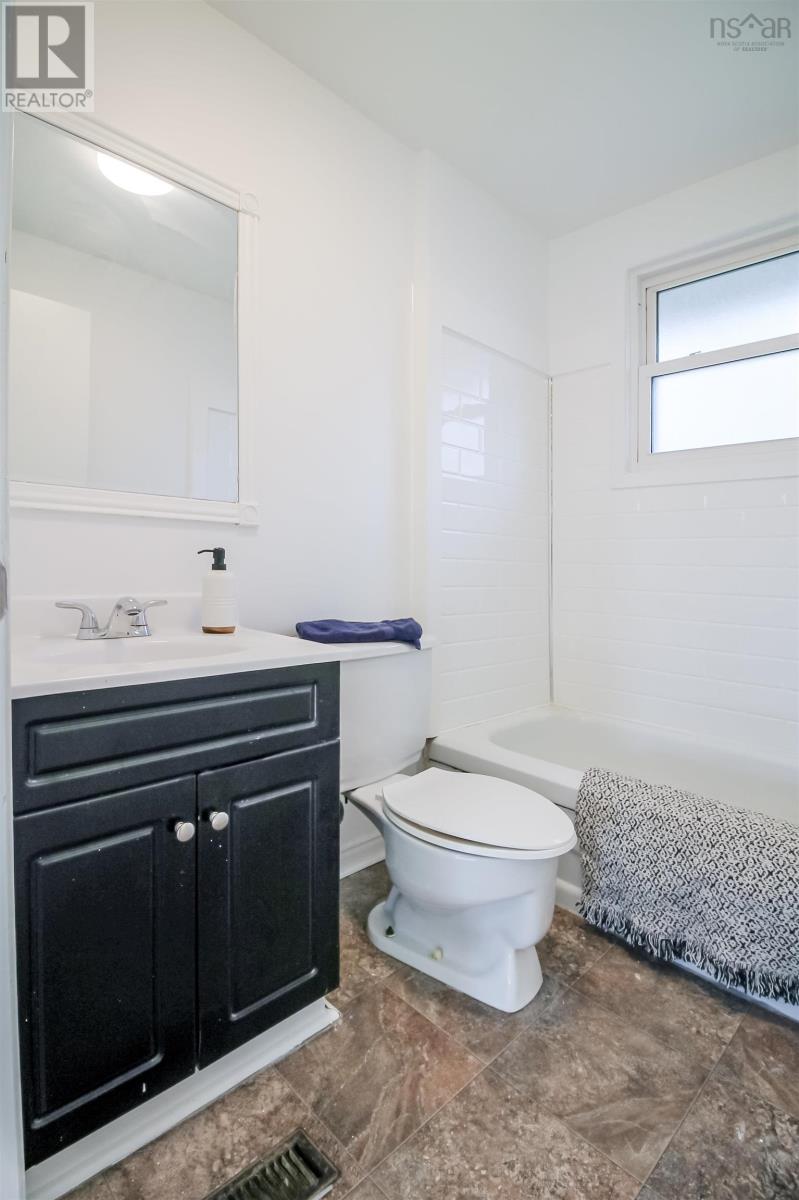 36 Regal Road, Dartmouth, Nova Scotia  B2W 4H6 - Photo 31 - 202616523
