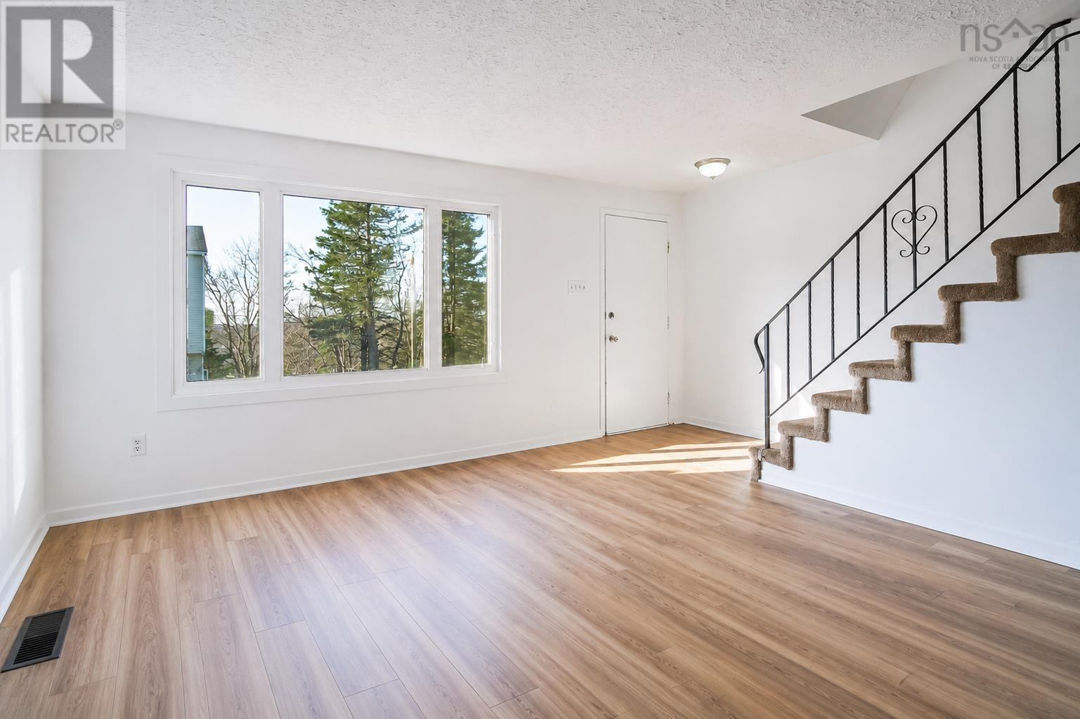 36 Regal Road, Dartmouth, Nova Scotia  B2W 4H6 - Photo 8 - 202616523