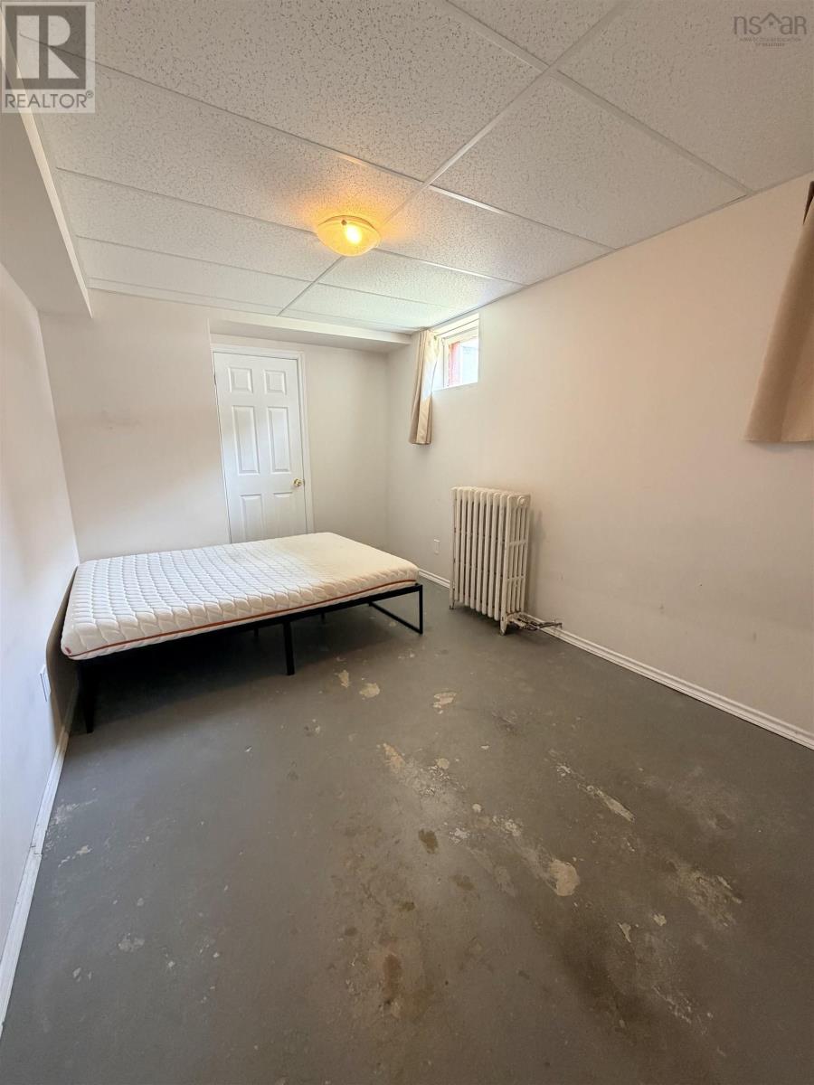 219 Brookland Street, Glace Bay, Nova Scotia  B1A 1N4 - Photo 19 - 202616529