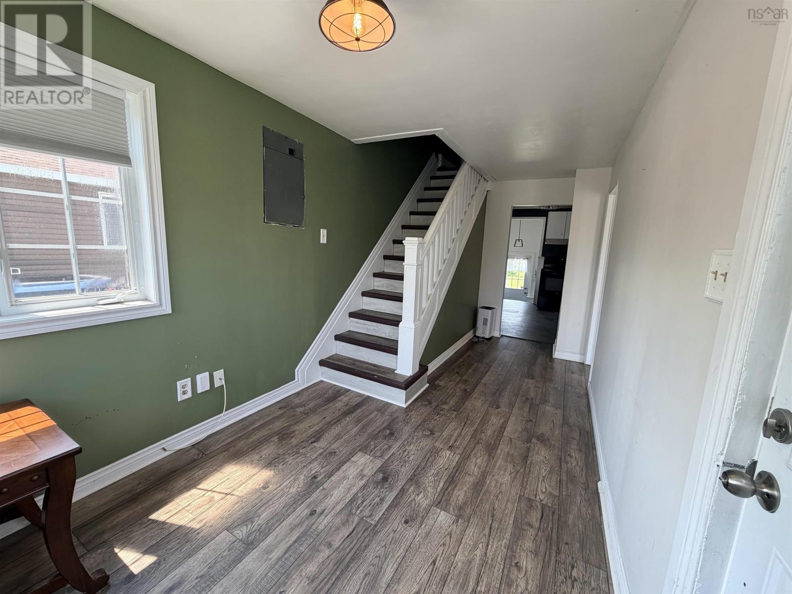 219 Brookland Street, Glace Bay, Nova Scotia  B1A 1N4 - Photo 6 - 202616529