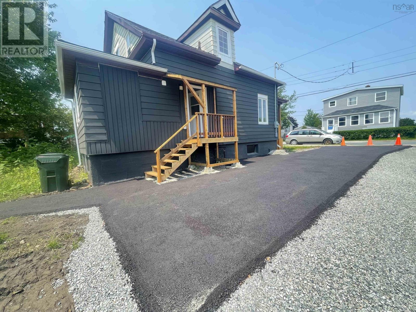 30 Wesley Street, Sydney, Nova Scotia  B1N 2M6 - Photo 2 - 202616550