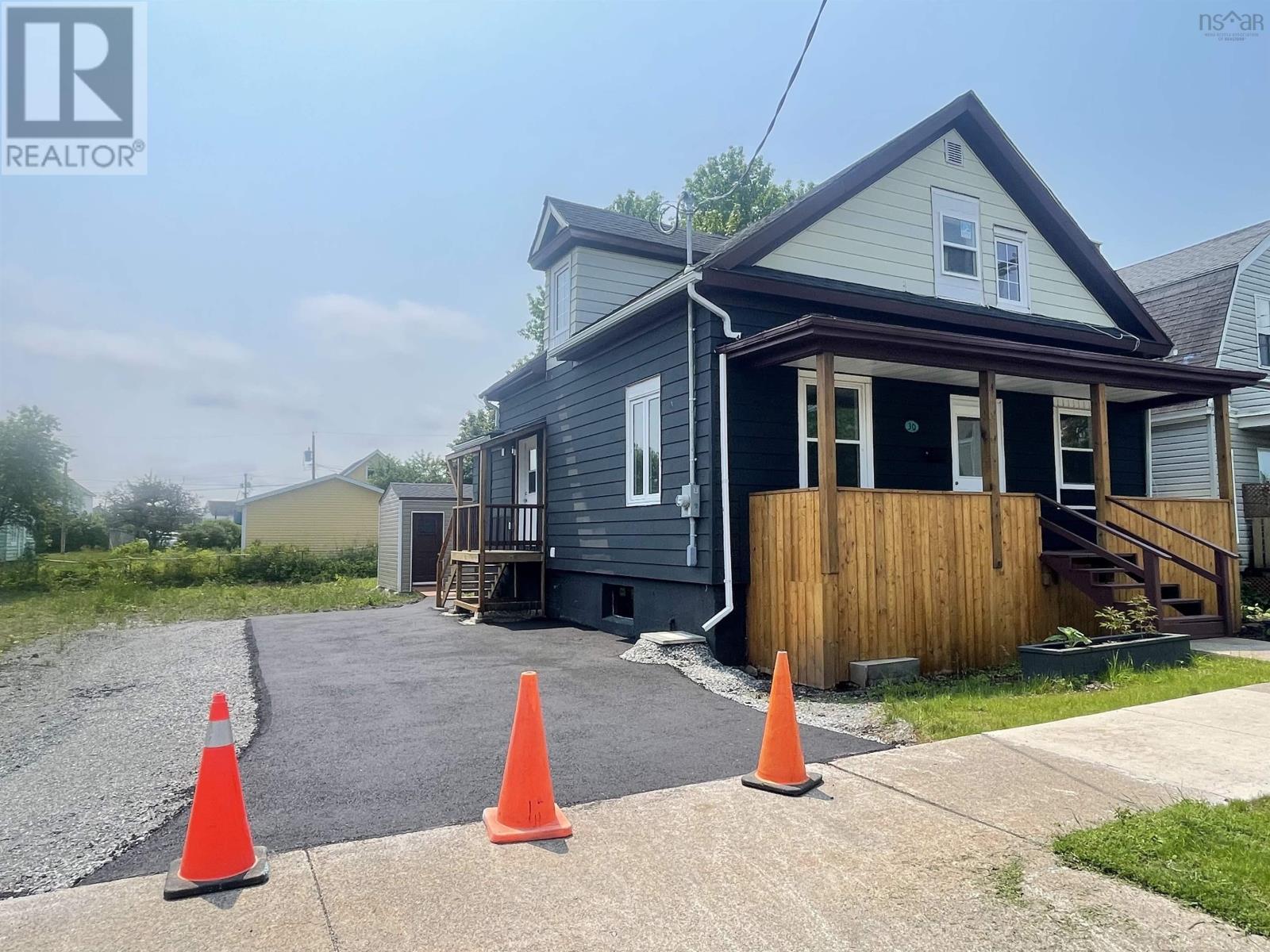 30 Wesley Street, Sydney, Nova Scotia  B1N 2M6 - Photo 3 - 202616550