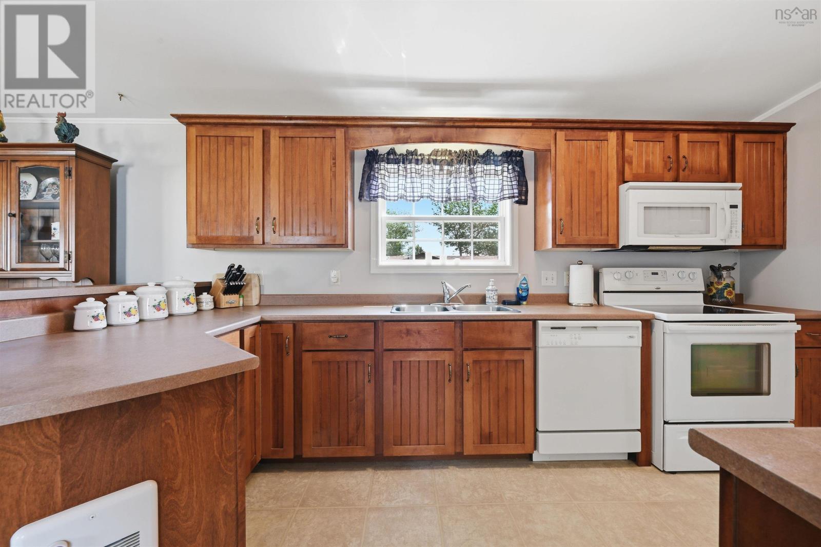 20 Fifth Street, Lucasville, Nova Scotia  B4B 1R2 - Photo 8 - 202616562