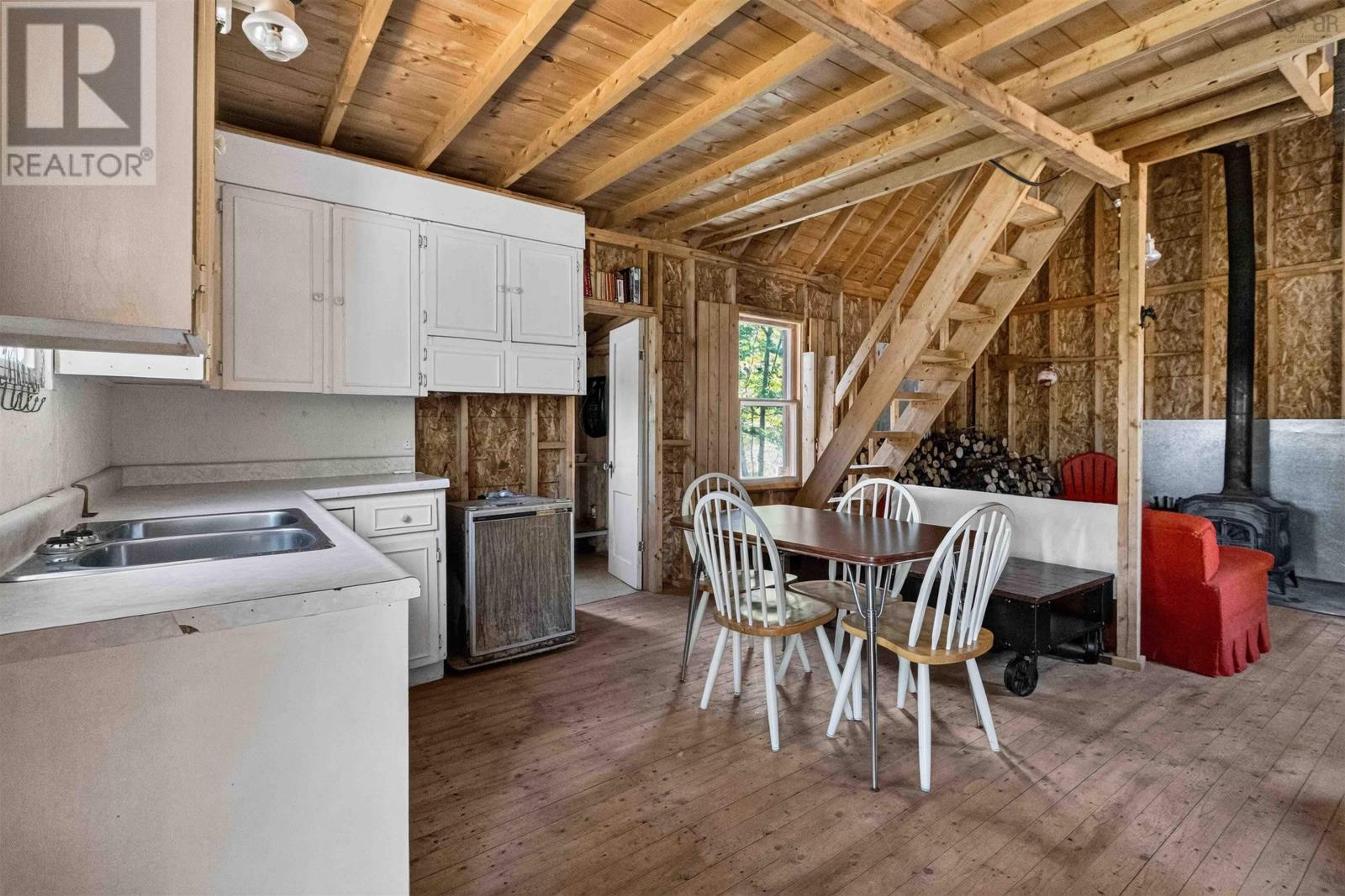 576 New Russell Road, New Ross, Nova Scotia  B0J 2M0 - Photo 8 - 202616816