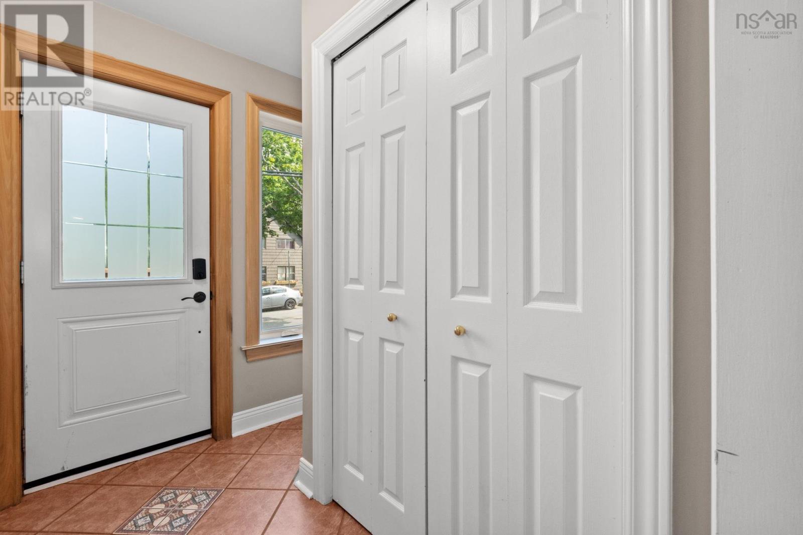 11 Sinclair Street, Dartmouth, Nova Scotia  B2Y 1R7 - Photo 6 - 202616853