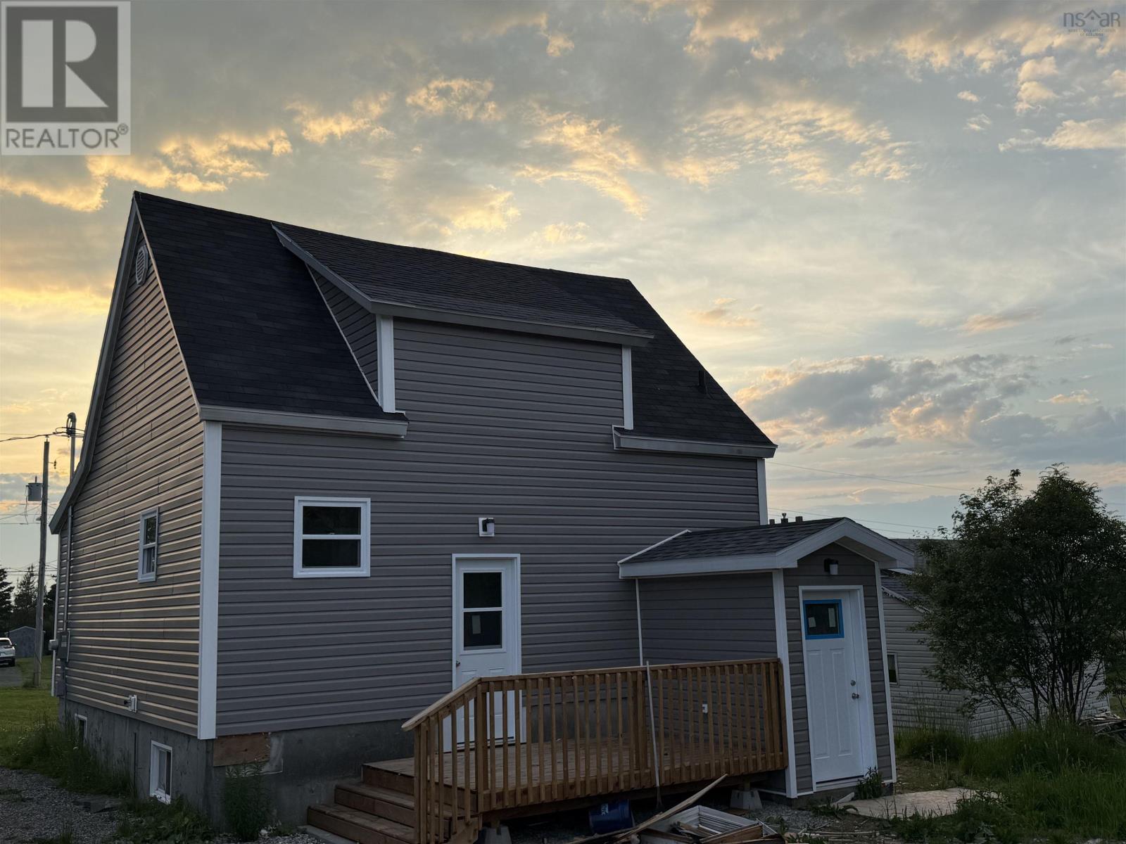 726 St. Joseph Street, New Waterford, Nova Scotia  B1H 4G6 - Photo 4 - 202616920