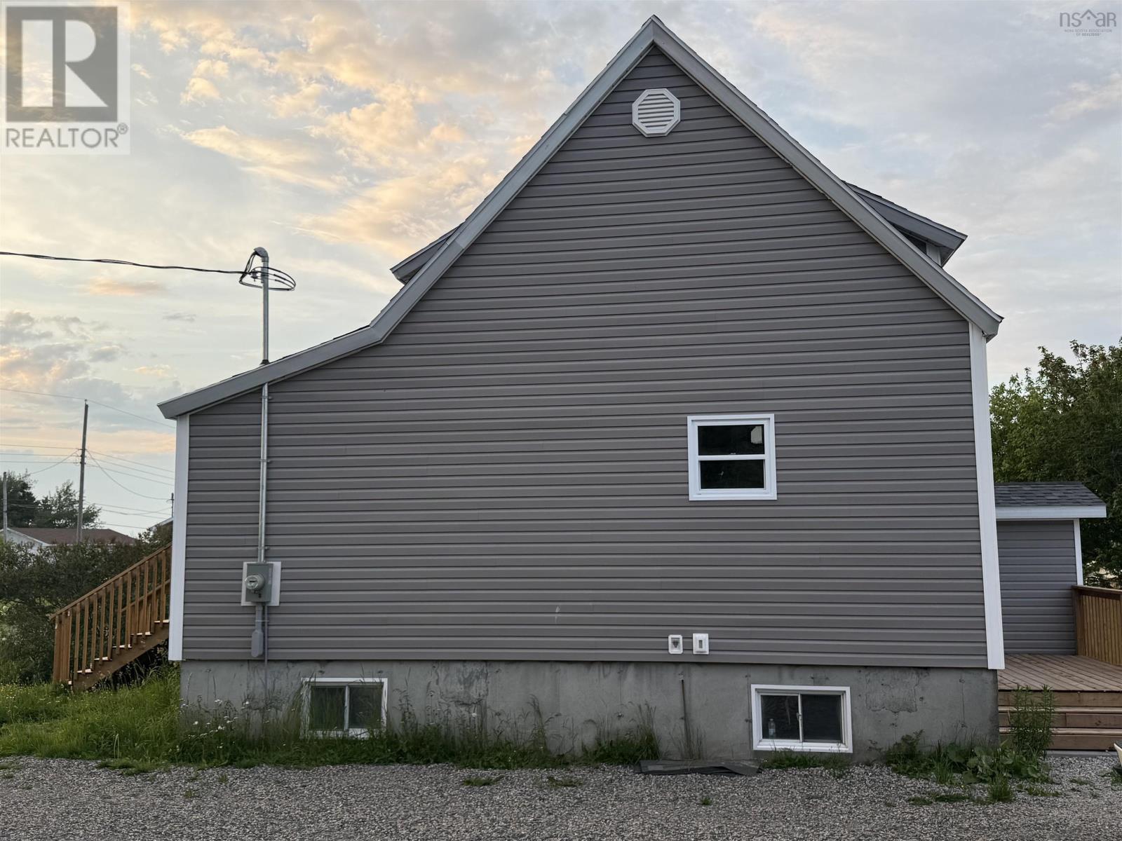 726 St. Joseph Street, New Waterford, Nova Scotia  B1H 4G6 - Photo 5 - 202616920