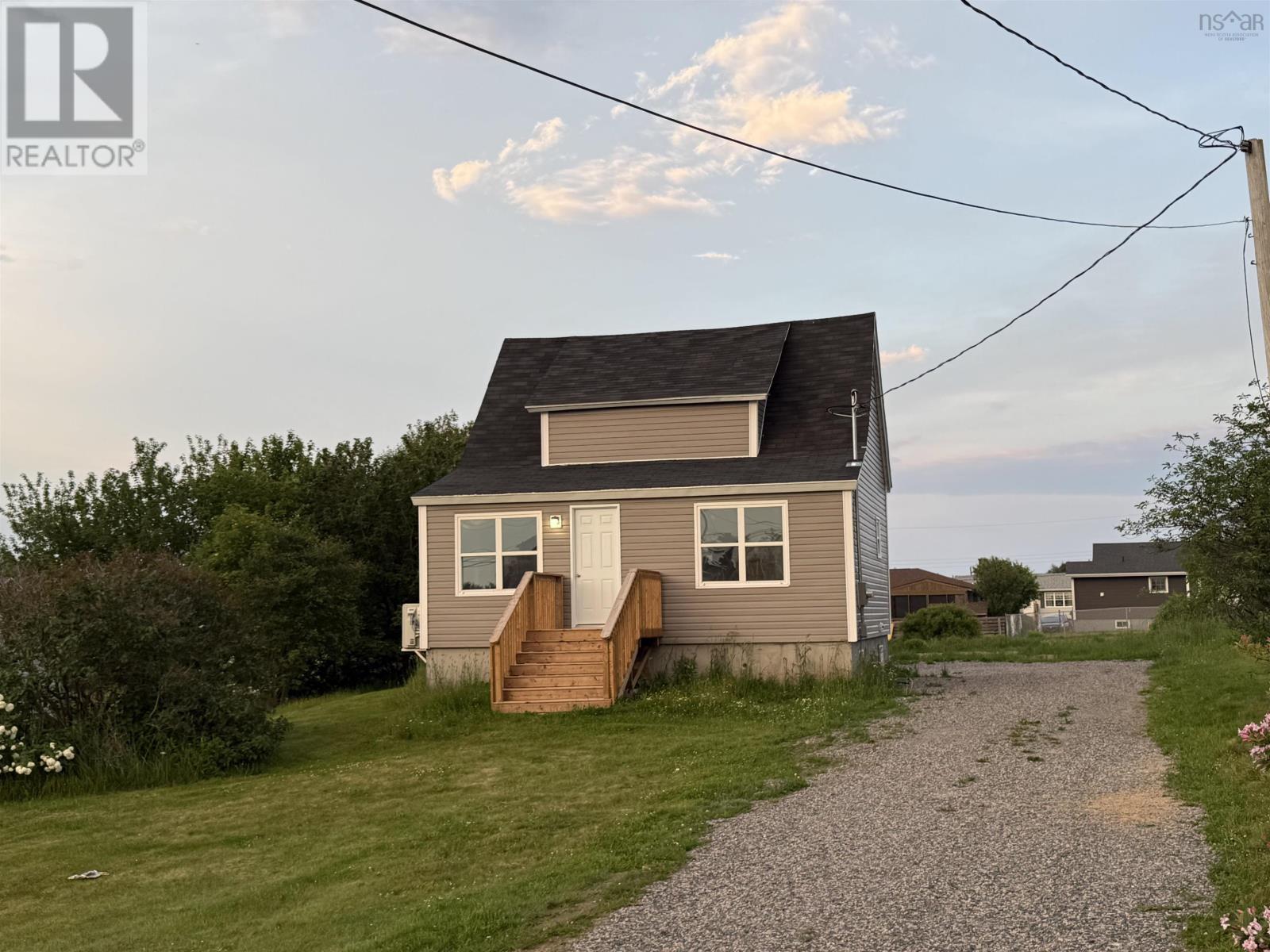 726 St. Joseph Street, New Waterford, Nova Scotia  B1H 4G6 - Photo 6 - 202616920