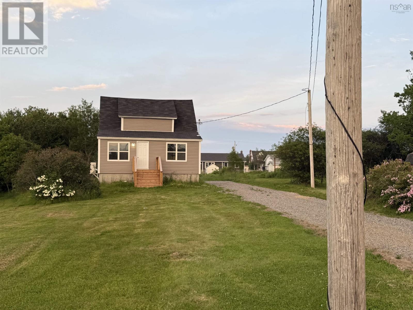 726 St. Joseph Street, New Waterford, Nova Scotia  B1H 4G6 - Photo 7 - 202616920