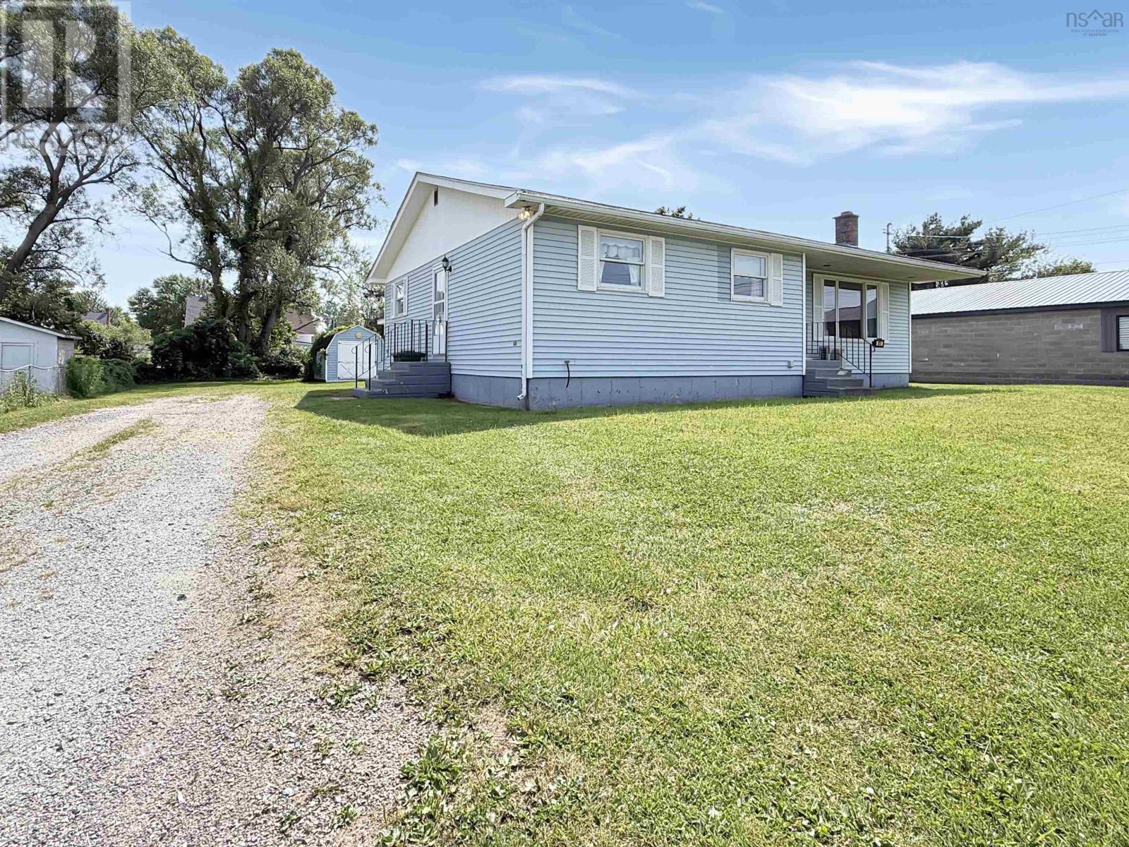 81 Acadia Avenue, Stellarton, Nova Scotia  B0K 1S0 - Photo 2 - 202617239
