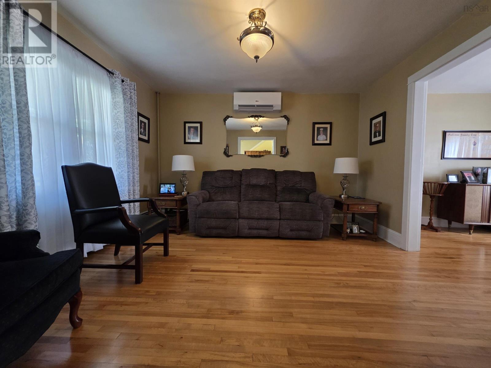 172 Cabot Street, Sydney, Nova Scotia  B1P 4E3 - Photo 6 - 202617292