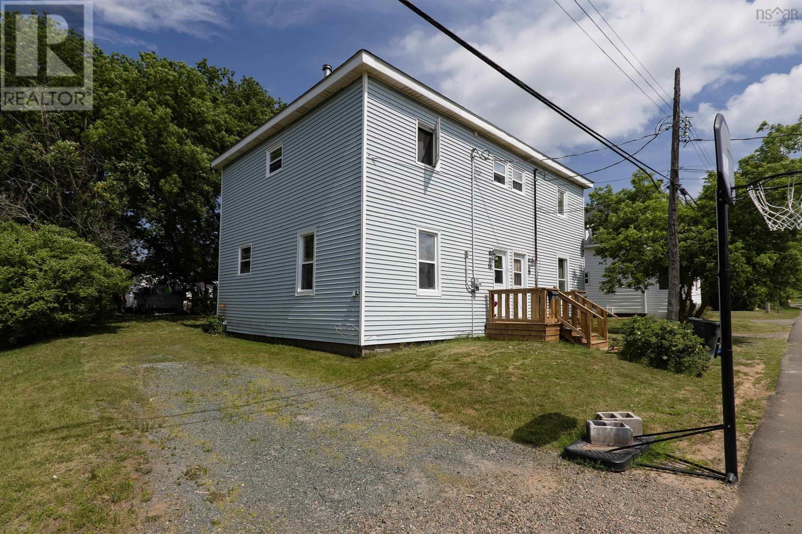 18-20 Christie Street, Amherst, Nova Scotia  B4H 2X5 - Photo 2 - 202617316