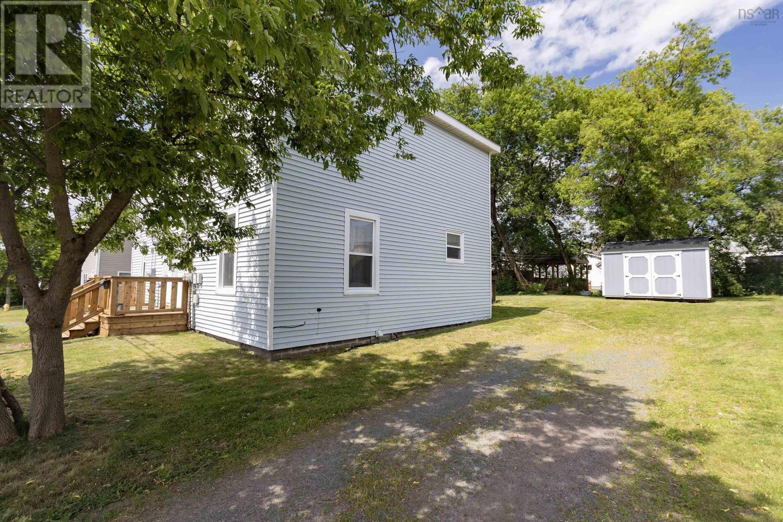 18-20 Christie Street, Amherst, Nova Scotia  B4H 2X5 - Photo 3 - 202617316