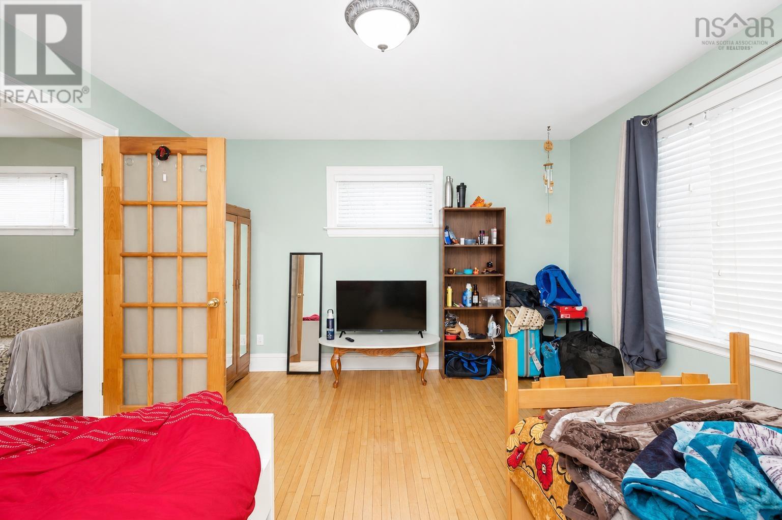 63 Sutherland Street, Sydney, Nova Scotia  B1P 2X1 - Photo 14 - 202617324