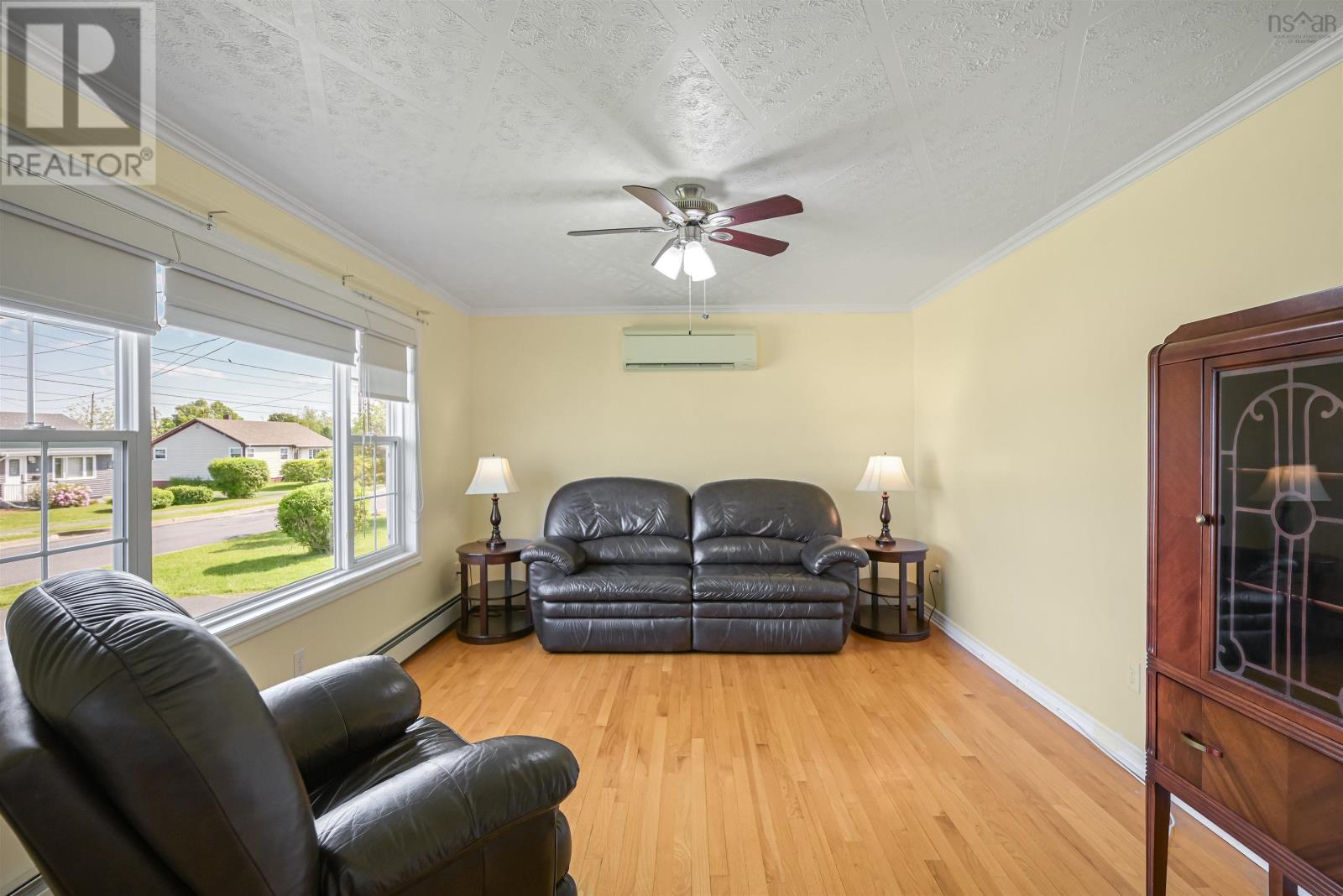 6 Rosewood Avenue, Glace Bay, Nova Scotia  B1A 2Y3 - Photo 13 - 202617335