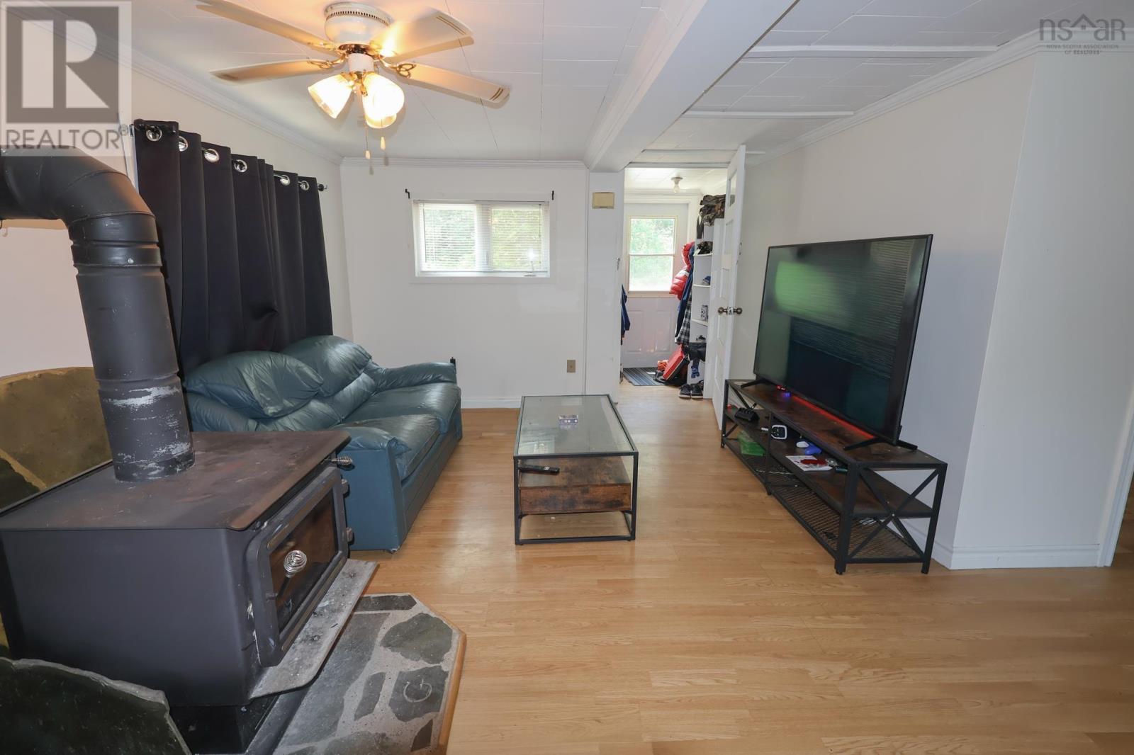 1 Morton Street, Milton, Nova Scotia  B0T 1P0 - Photo 10 - 202617373