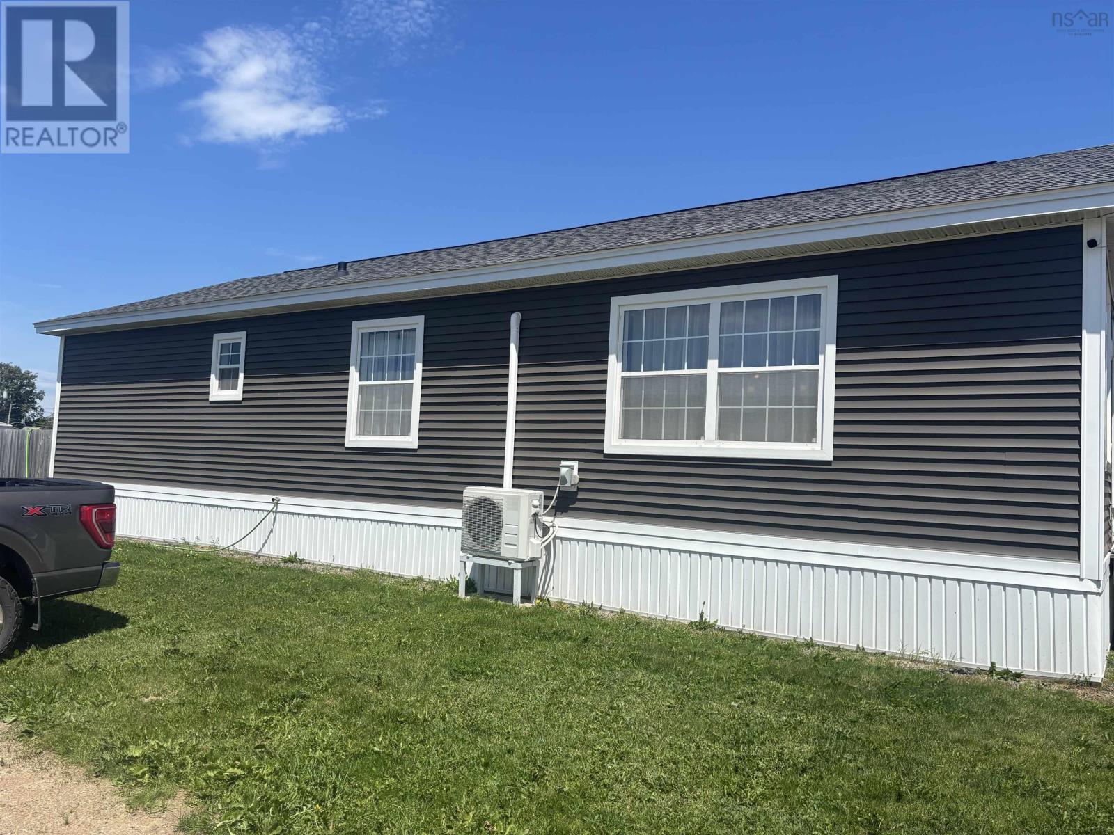 2 Abbott Street, Amherst, Nova Scotia  B4H 0E9 - Photo 3 - 202617404