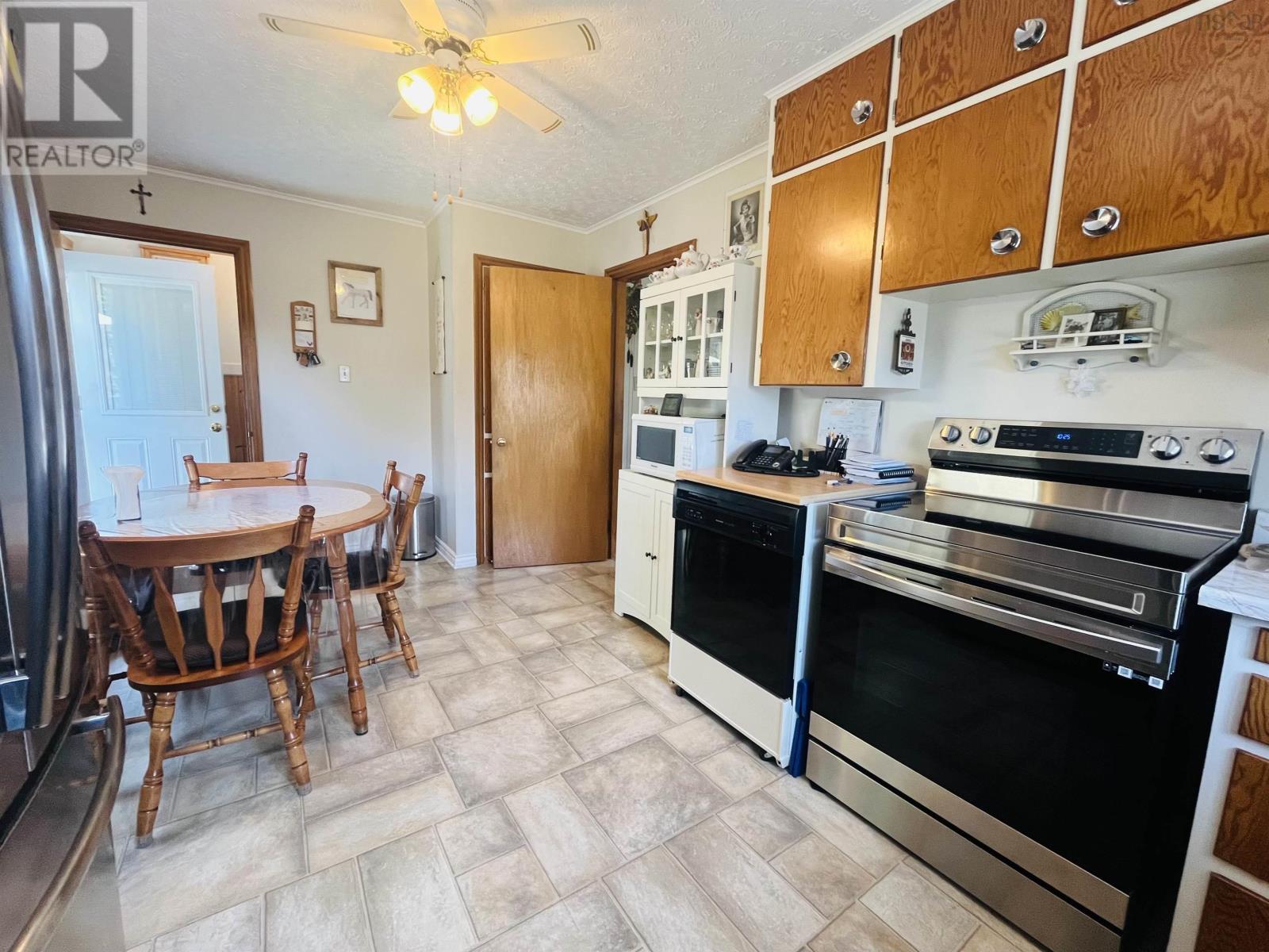7 Franklyn Street, Amherst, Nova Scotia  B4H 3X3 - Photo 13 - 202617483