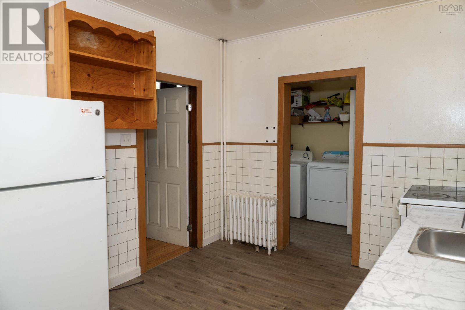 31 Hickman Street, Glace Bay, Nova Scotia  B1A 2X8 - Photo 10 - 202617535