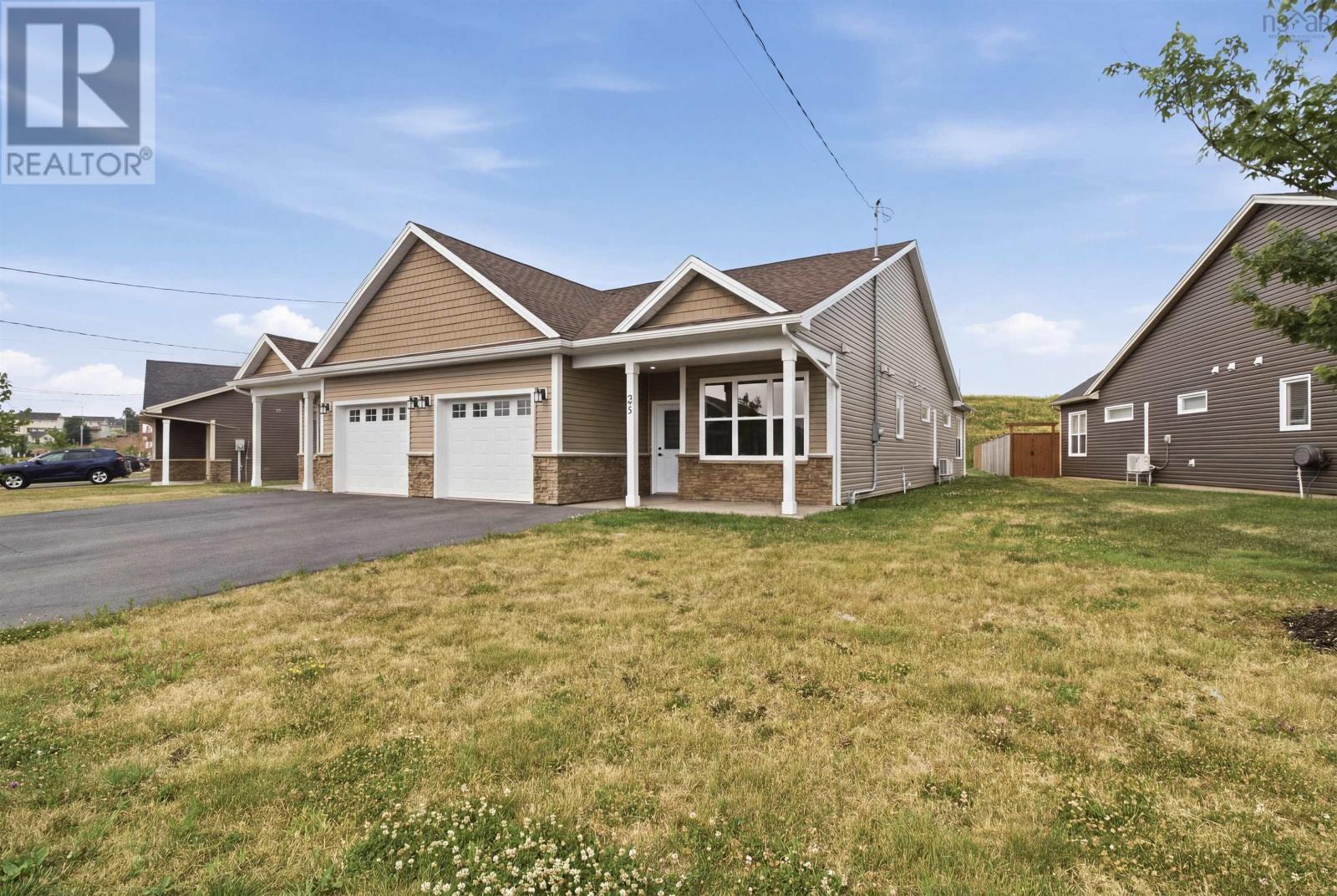 35 Thistle Street, Falmouth, Nova Scotia  B0N 2A0 - Photo 2 - 202617727