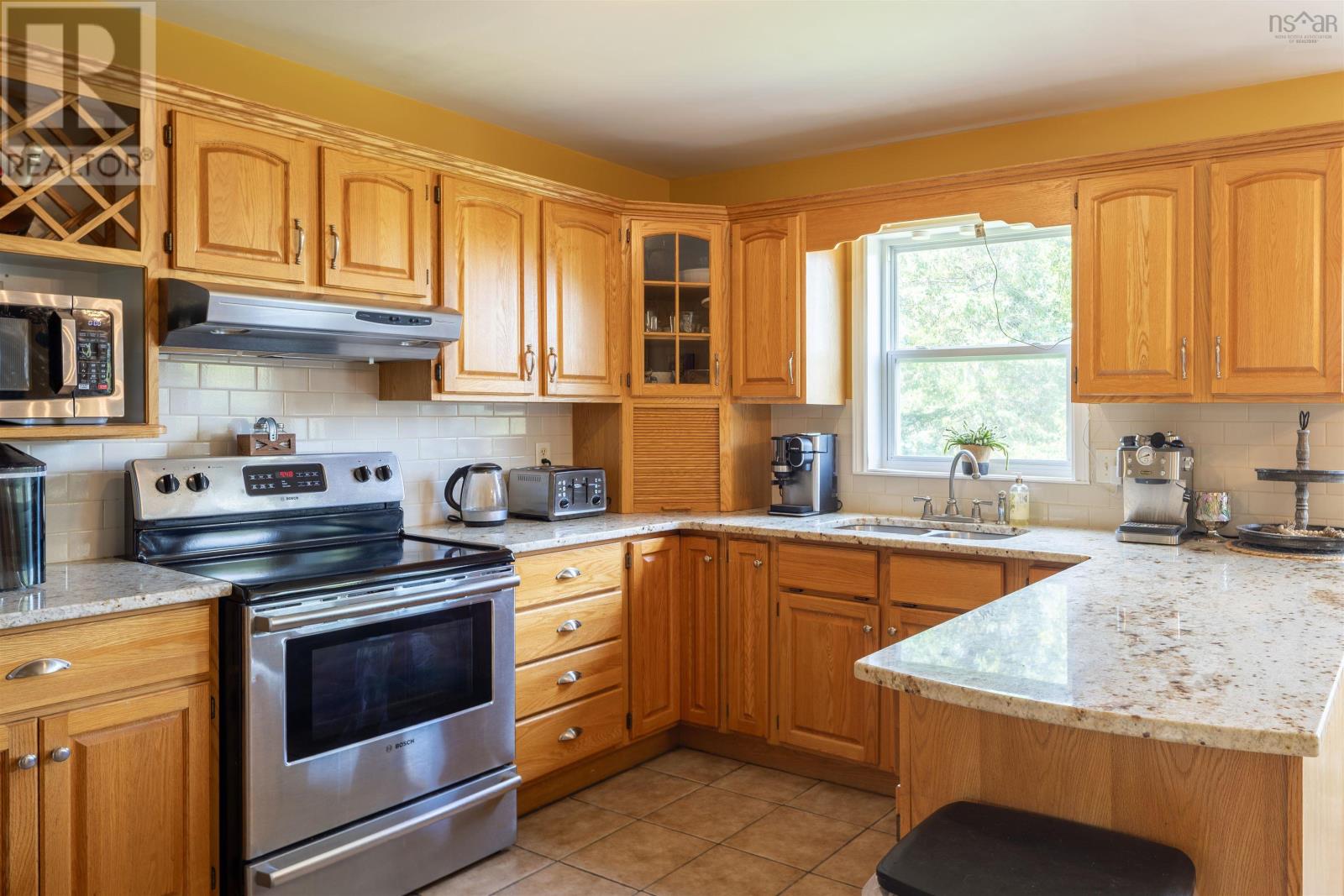 28 Hillview Drive, Portland Hills, Nova Scotia  B2W 6J2 - Photo 5 - 202617730