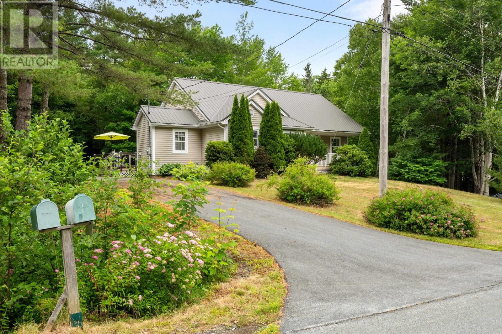 104 Bluenose Avenue, Pleasantville, Nova Scotia  B0R 1G0 - Photo 6 - 202617770