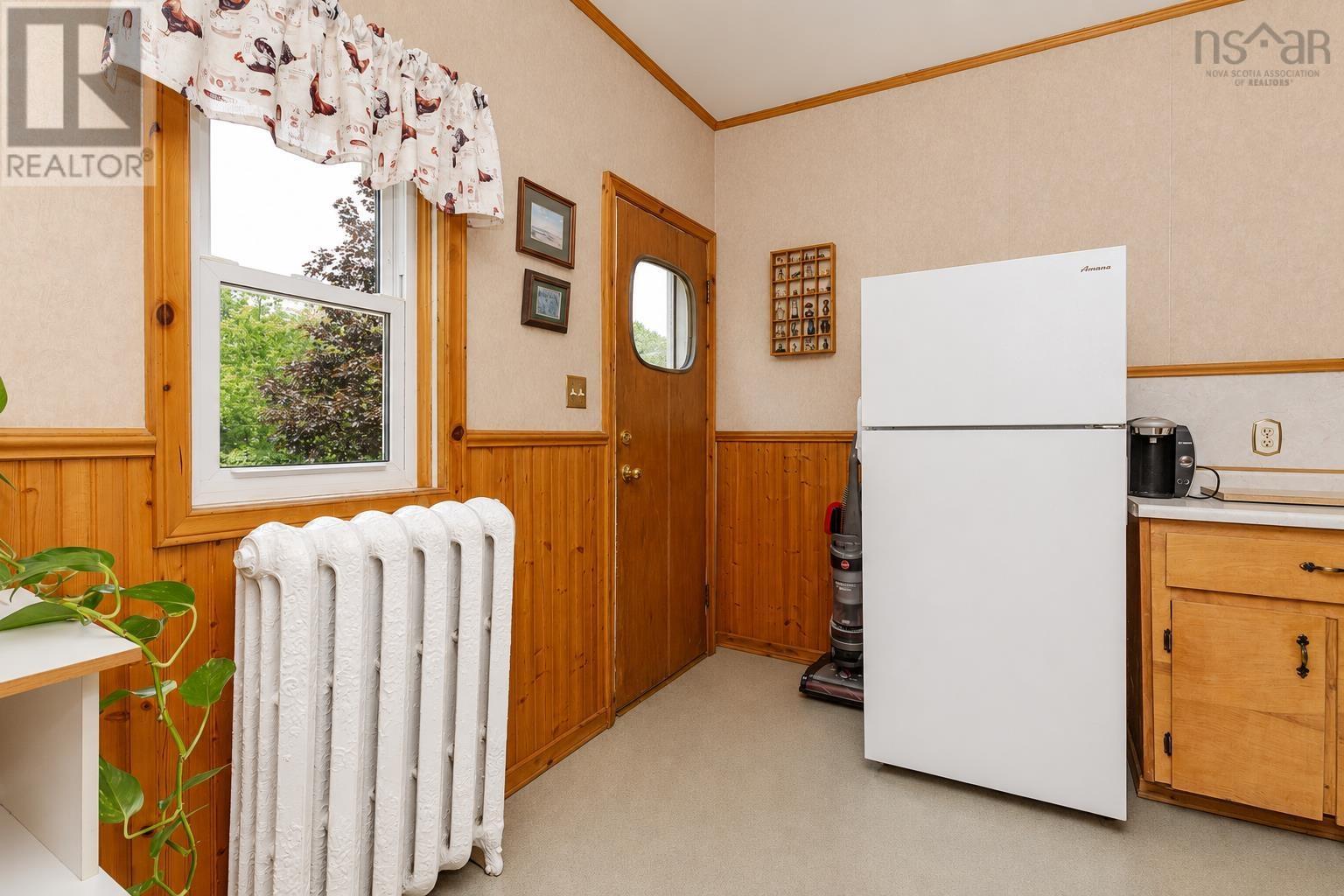 26 Hugh Street, Sydney, Nova Scotia  B1P 1V7 - Photo 11 - 202617824