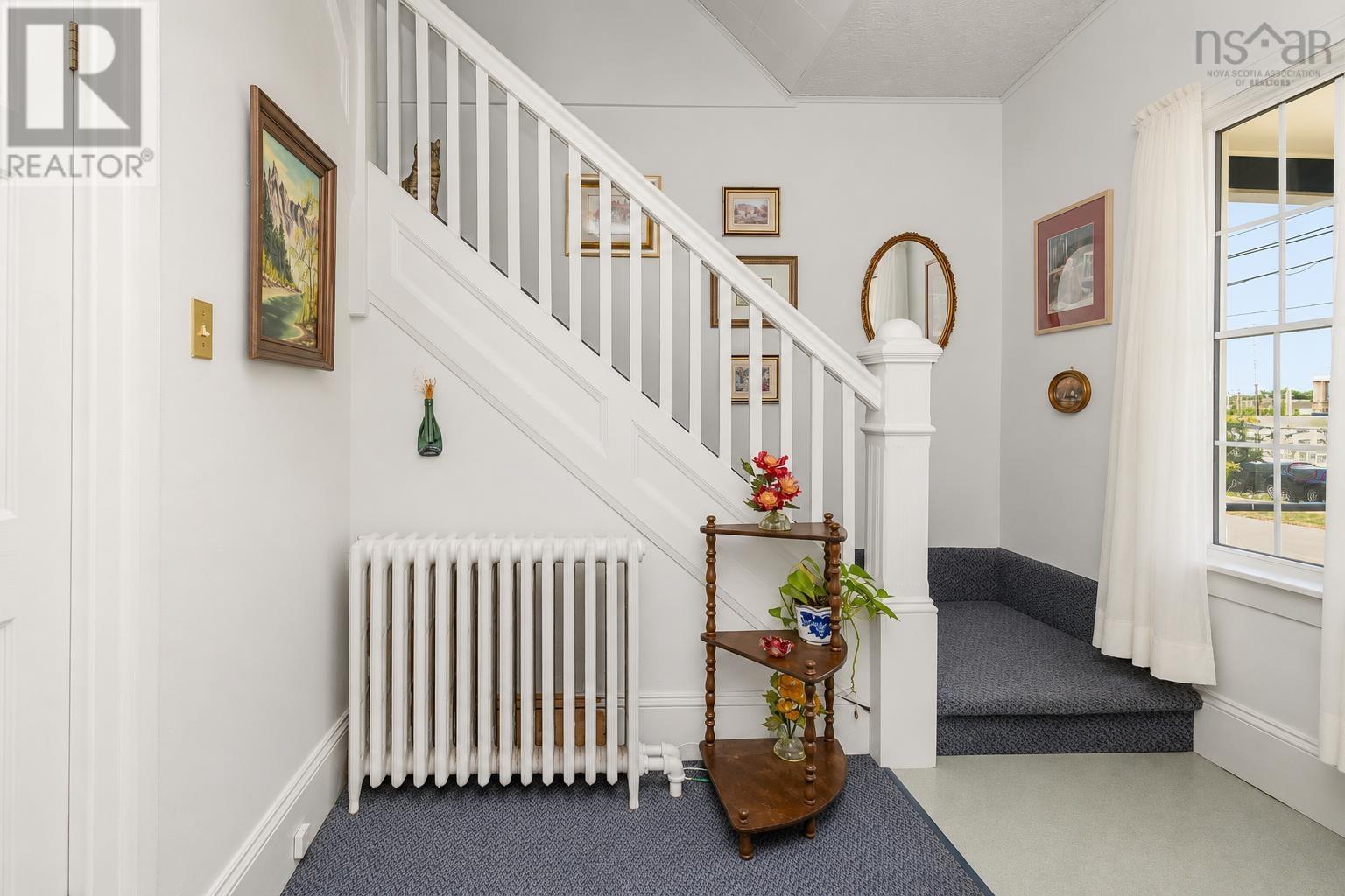 26 Hugh Street, Sydney, Nova Scotia  B1P 1V7 - Photo 6 - 202617824