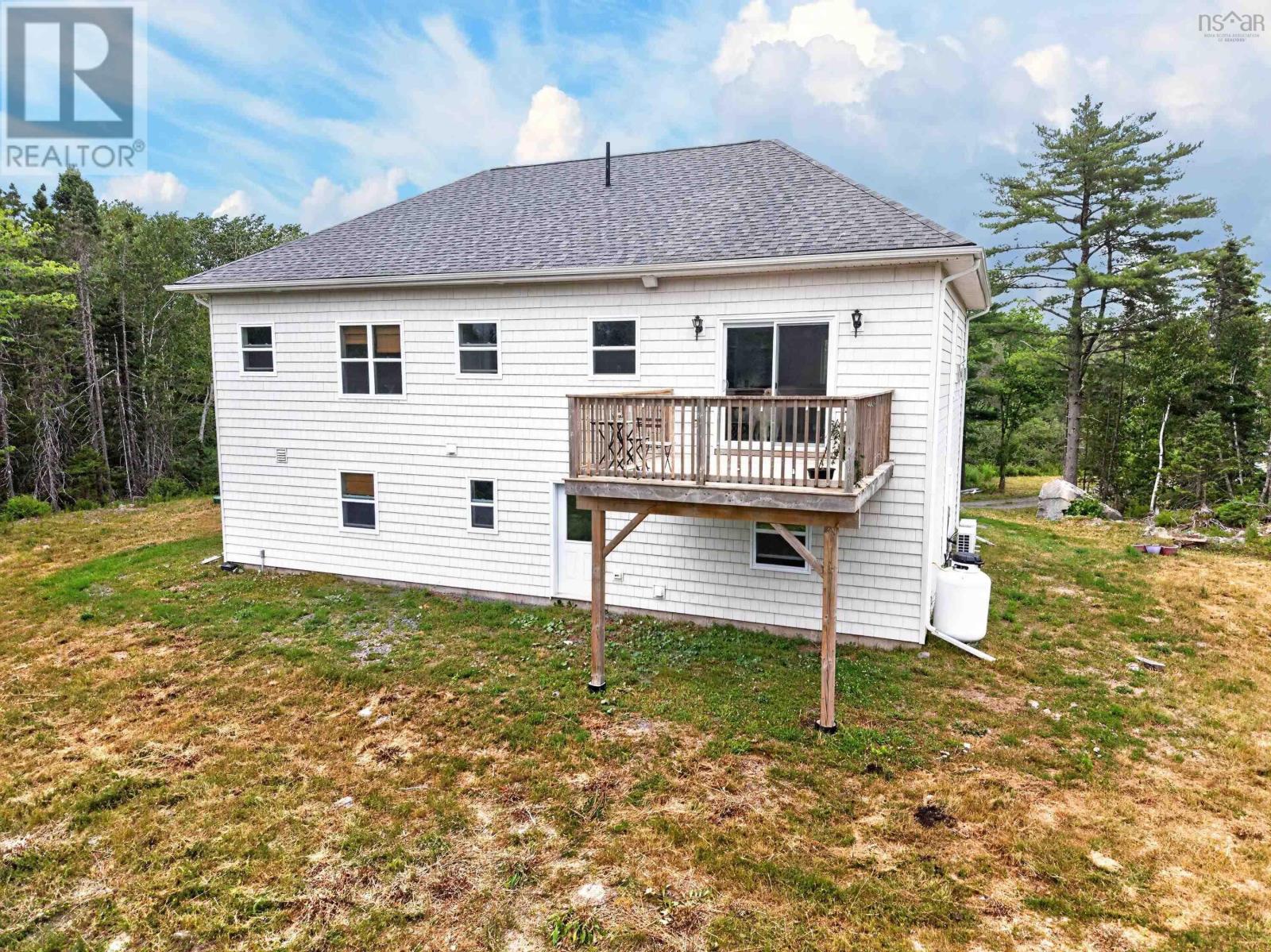 819 Bissett Road, Cole Harbour, Nova Scotia  B2V 2T8 - Photo 2 - 202618077