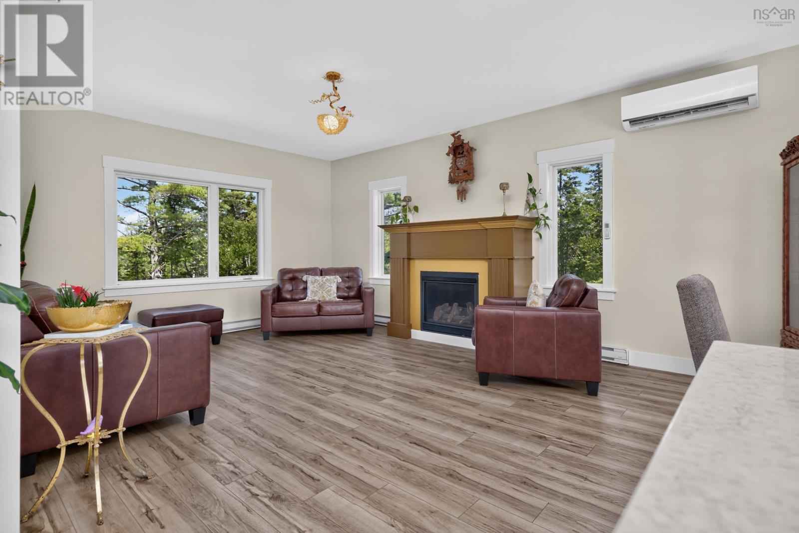 819 Bissett Road, Cole Harbour, Nova Scotia  B2V 2T8 - Photo 4 - 202618077