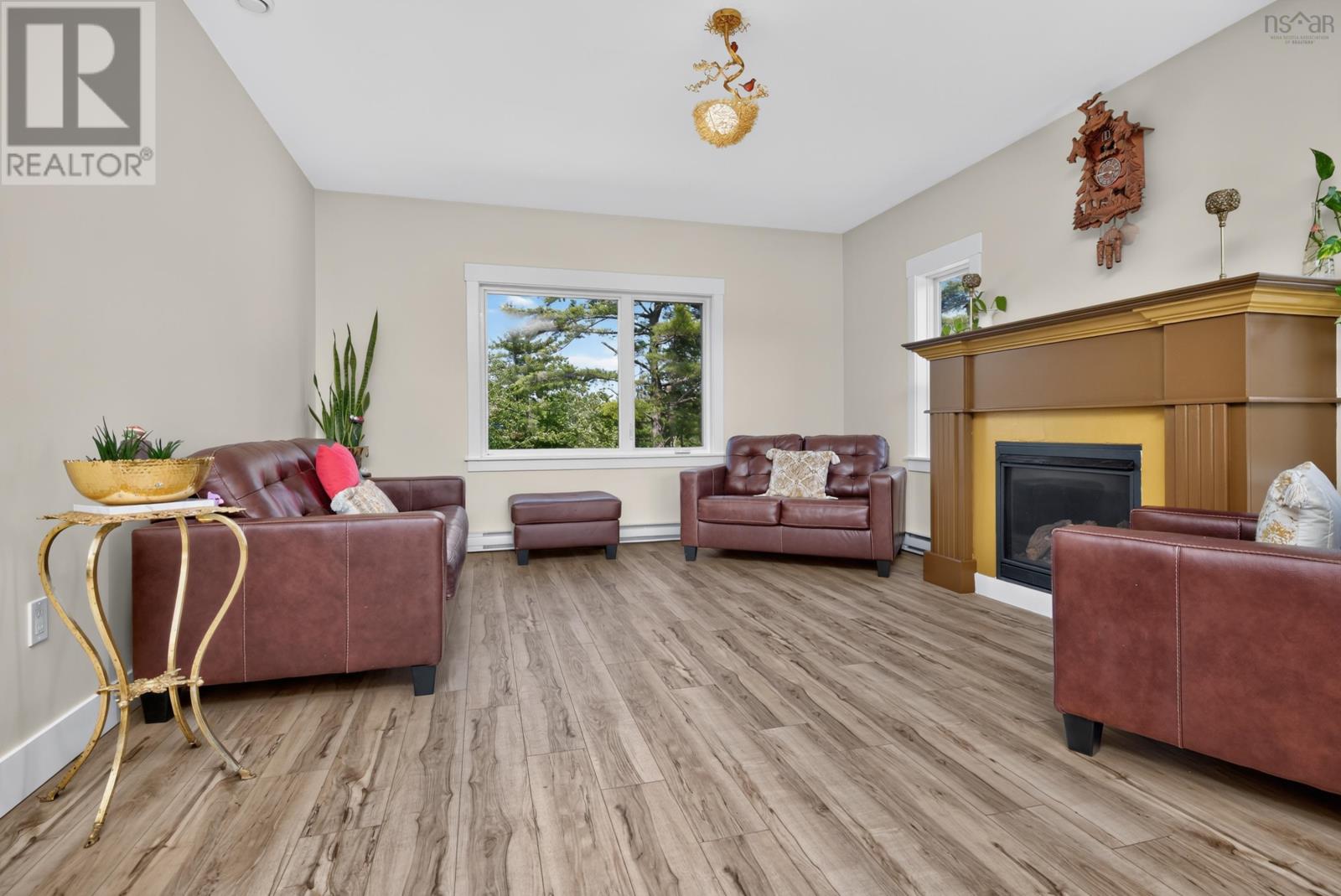 819 Bissett Road, Cole Harbour, Nova Scotia  B2V 2T8 - Photo 5 - 202618077