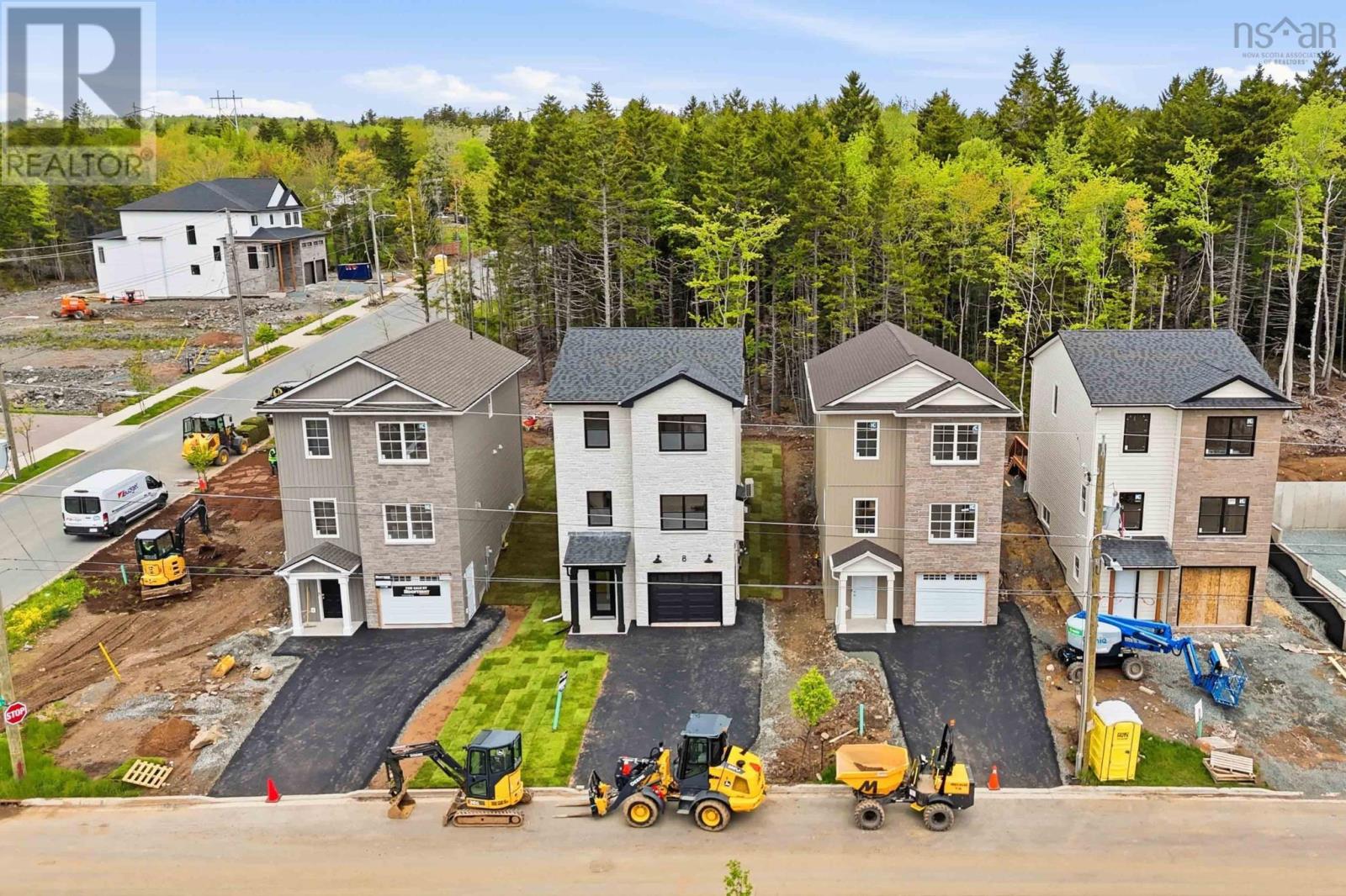 Gar-1 4 Garvey Court, Bedford, Nova Scotia  B4B 2V6 - Photo 2 - 202618118
