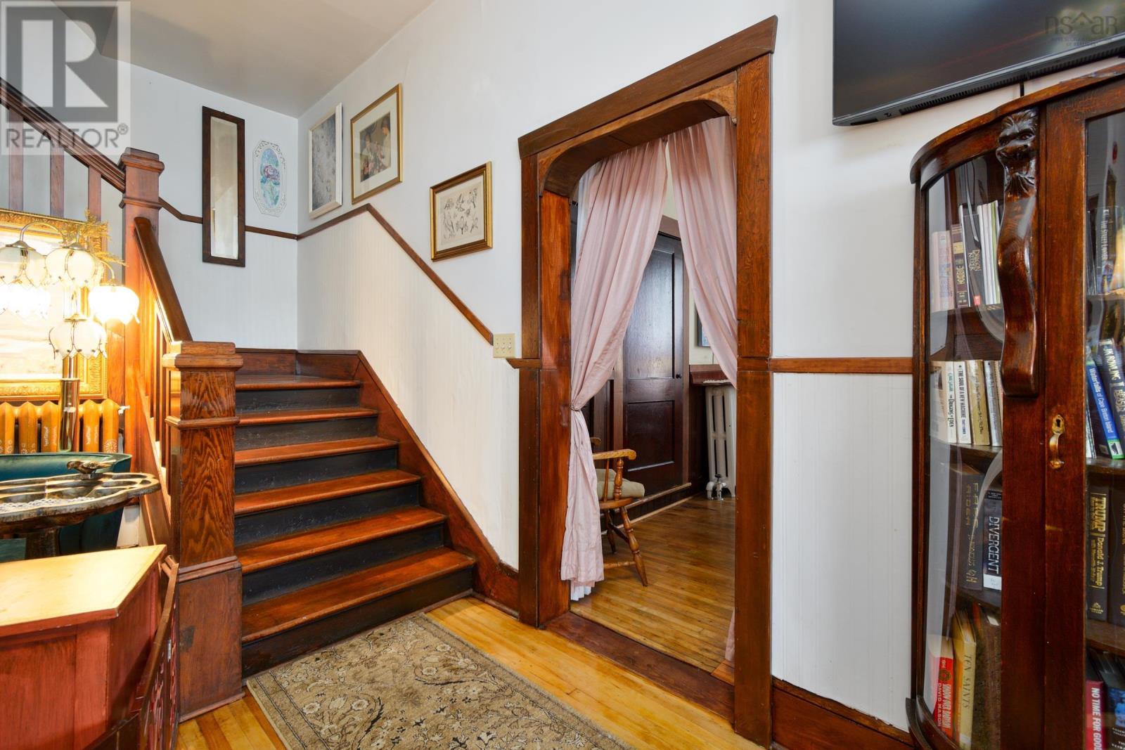 345 Esplanade Street, Sydney, Nova Scotia  B1P 1A9 - Photo 12 - 202618125