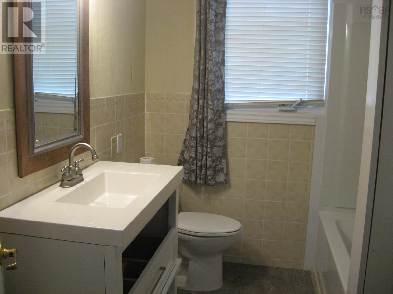 22 Barss Street, Liverpool, Nova Scotia  B0T 1K0 - Photo 12 - 202618156