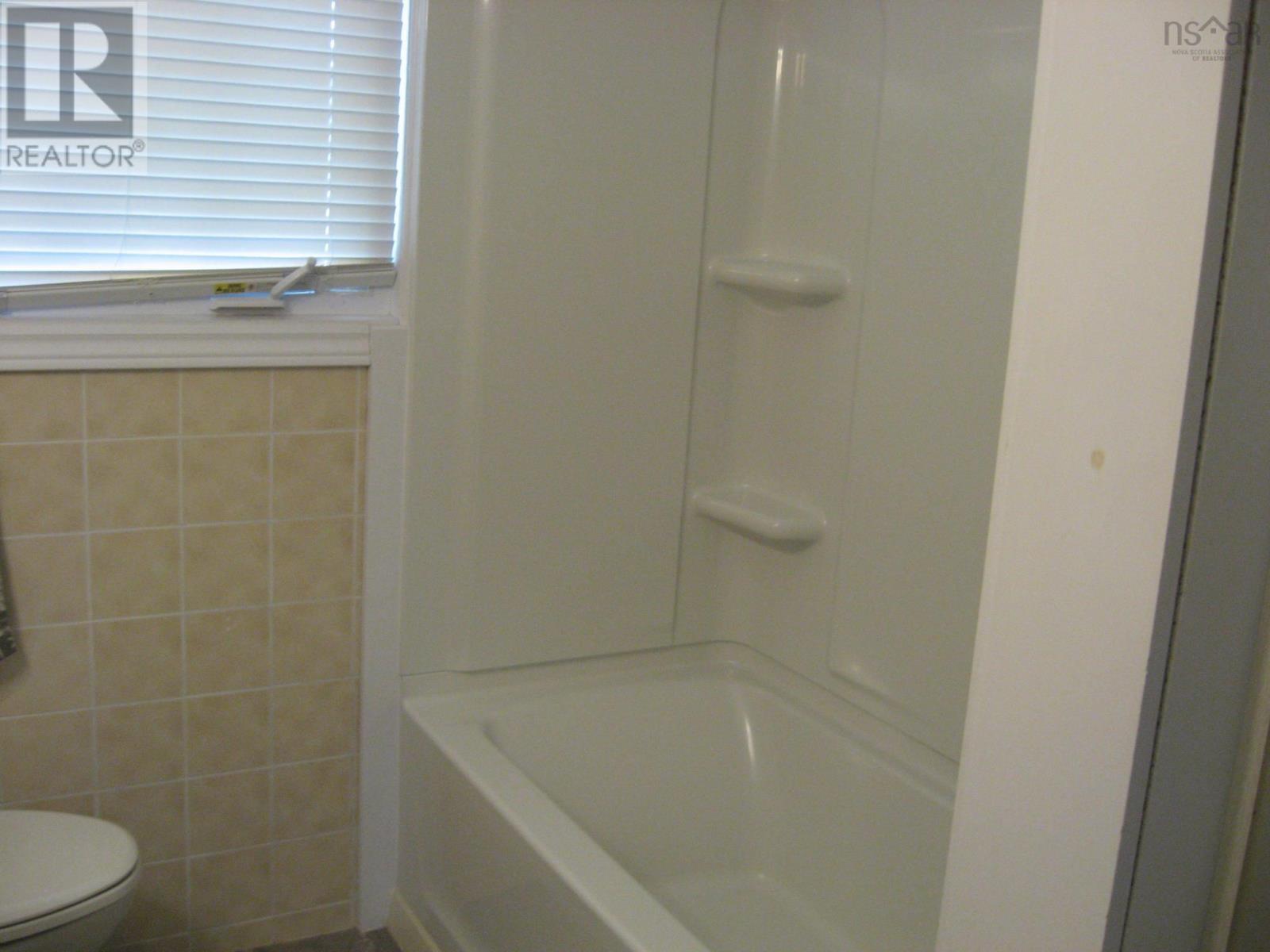 22 Barss Street, Liverpool, Nova Scotia  B0T 1K0 - Photo 13 - 202618156