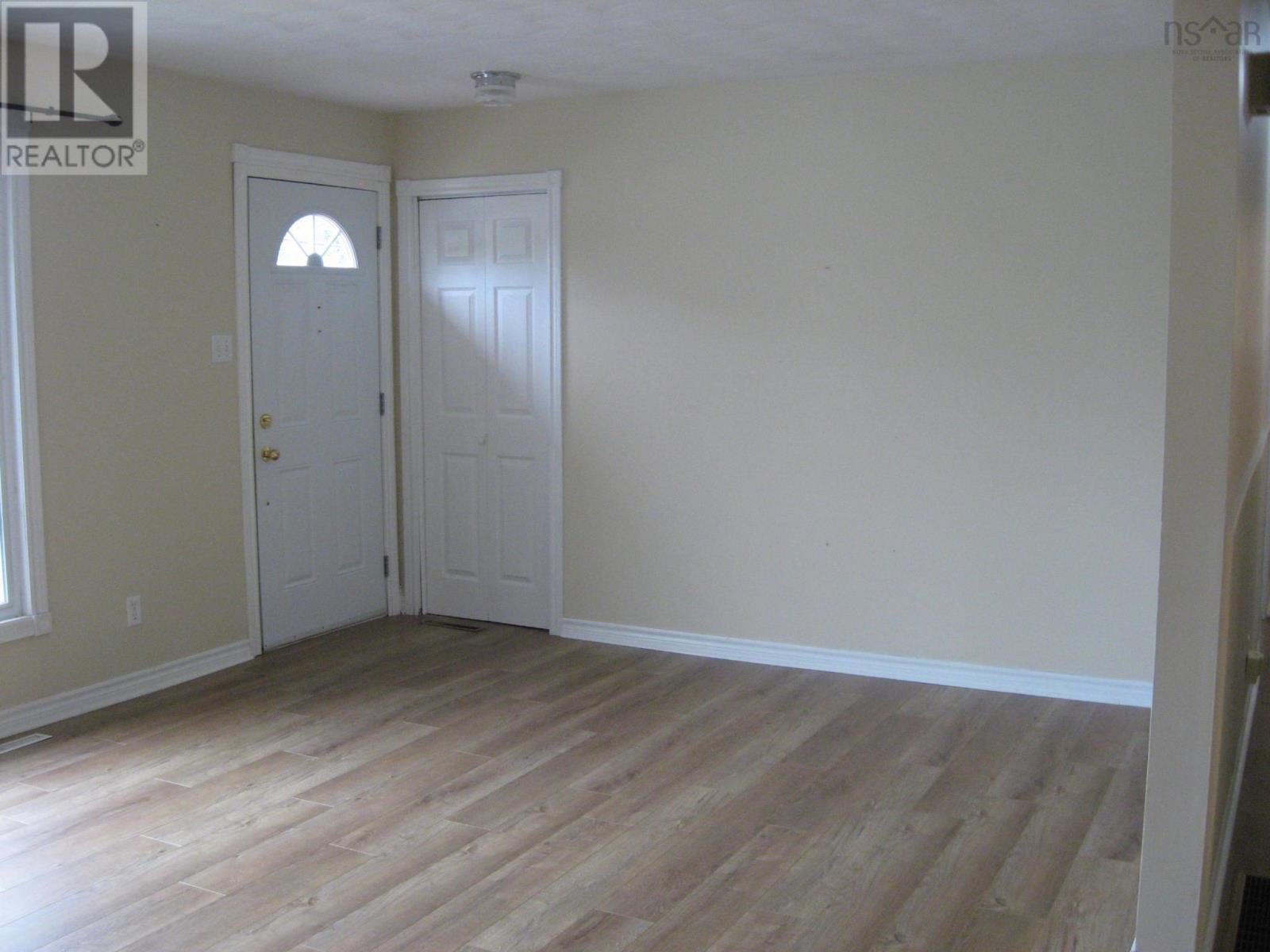 22 Barss Street, Liverpool, Nova Scotia  B0T 1K0 - Photo 7 - 202618156