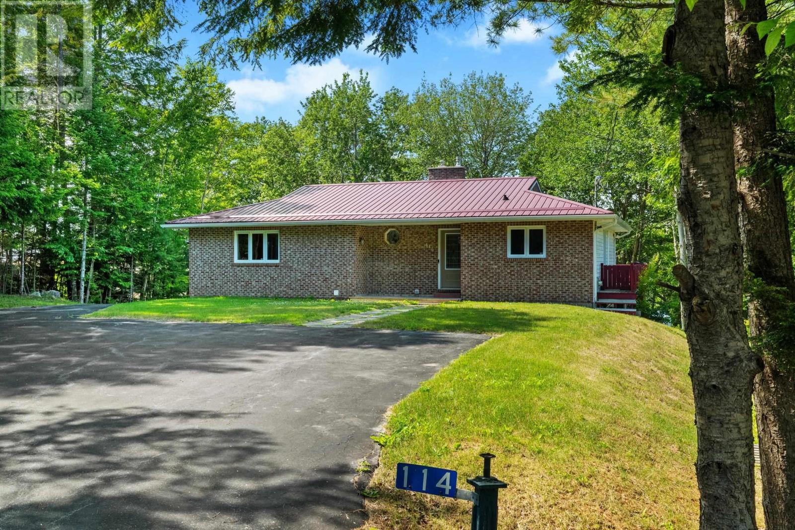 114 Joyce Court, Lake Echo, Nova Scotia  B3E 1A9 - Photo 3 - 202618157