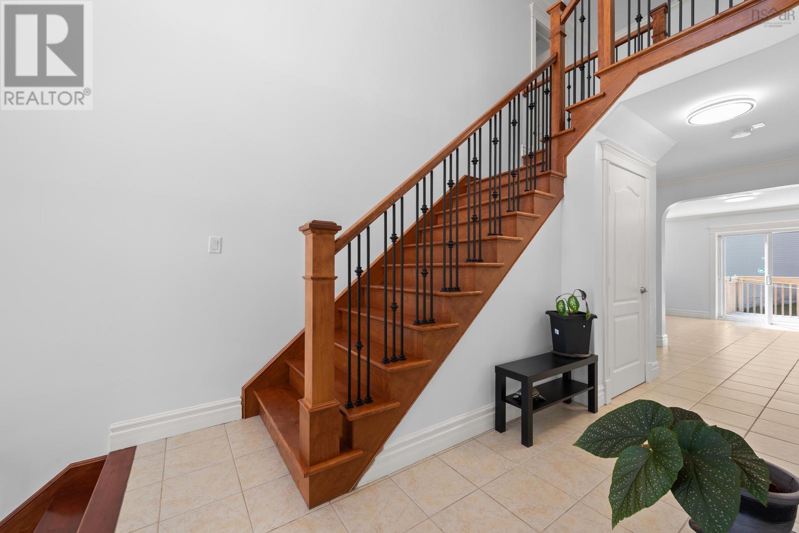 31 Transom Drive, Halifax, Nova Scotia  B3M 4V5 - Photo 2 - 202618166