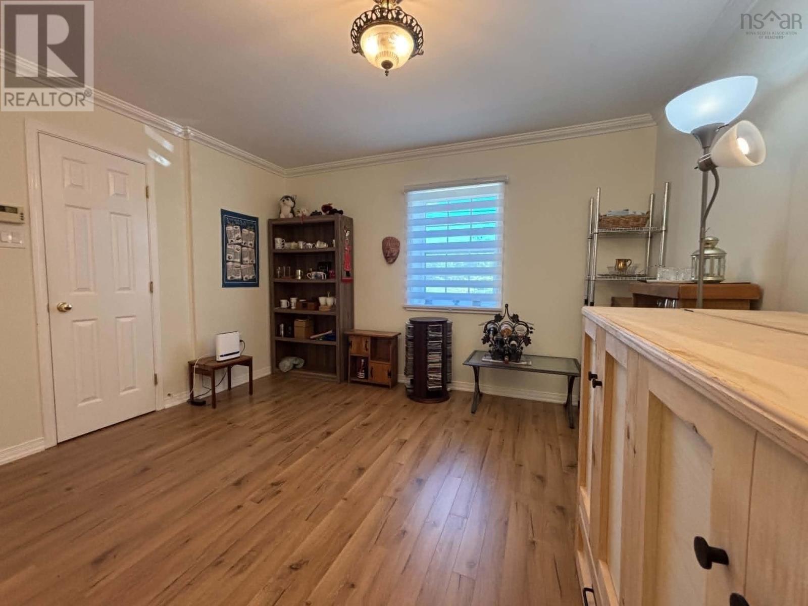 34 Clements Avenue, Yarmouth, Nova Scotia  B5A 2L7 - Photo 11 - 202618177