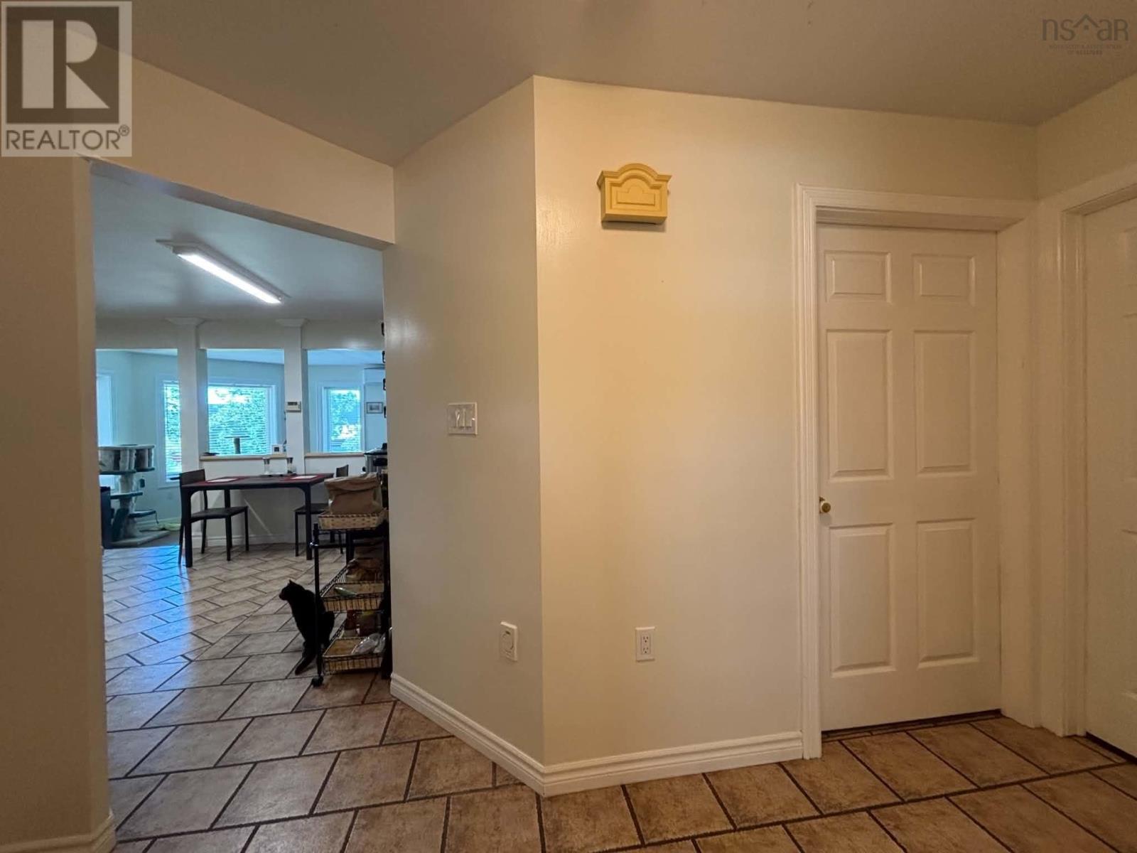 34 Clements Avenue, Yarmouth, Nova Scotia  B5A 2L7 - Photo 8 - 202618177