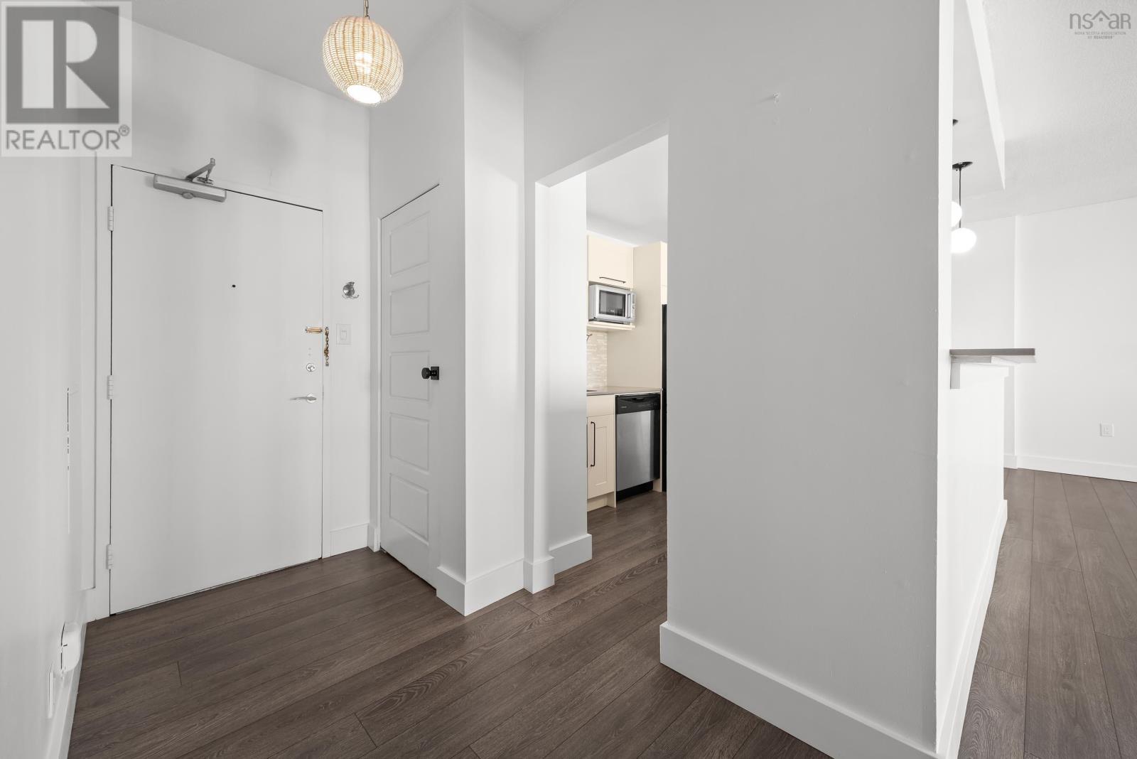 808 105 Dunbrack Street, Halifax, Nova Scotia  B3M 3G7 - Photo 2 - 202618178