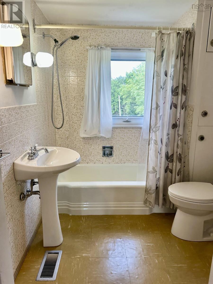 14 Maclaughlin Drive, Port Hawkesbury, Nova Scotia  B9A 2E6 - Photo 30 - 202618191