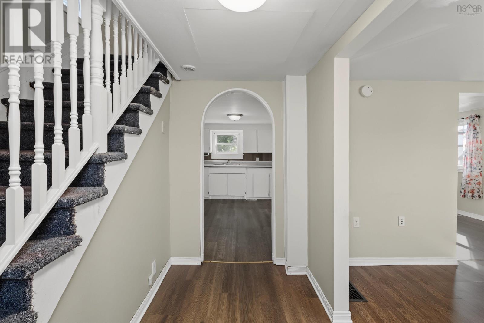 4 Mcpherson Street, Glace Bay, Nova Scotia  B1A 2A7 - Photo 3 - 202618388