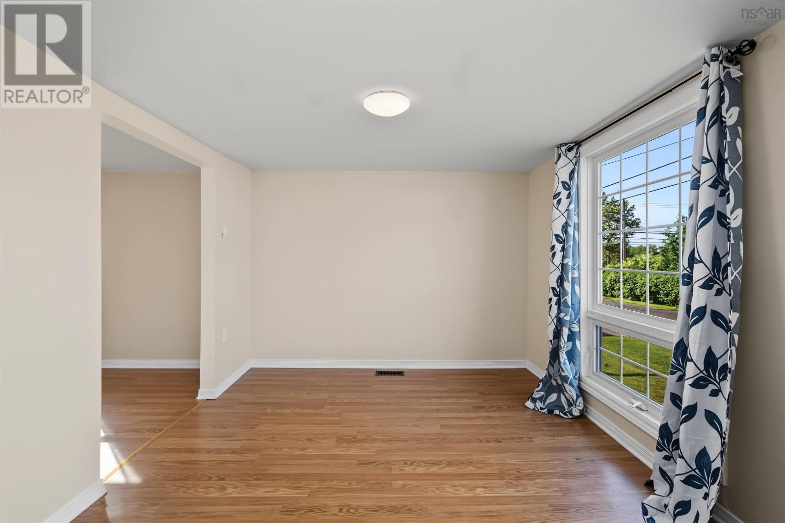 4 Mcpherson Street, Glace Bay, Nova Scotia  B1A 2A7 - Photo 4 - 202618388
