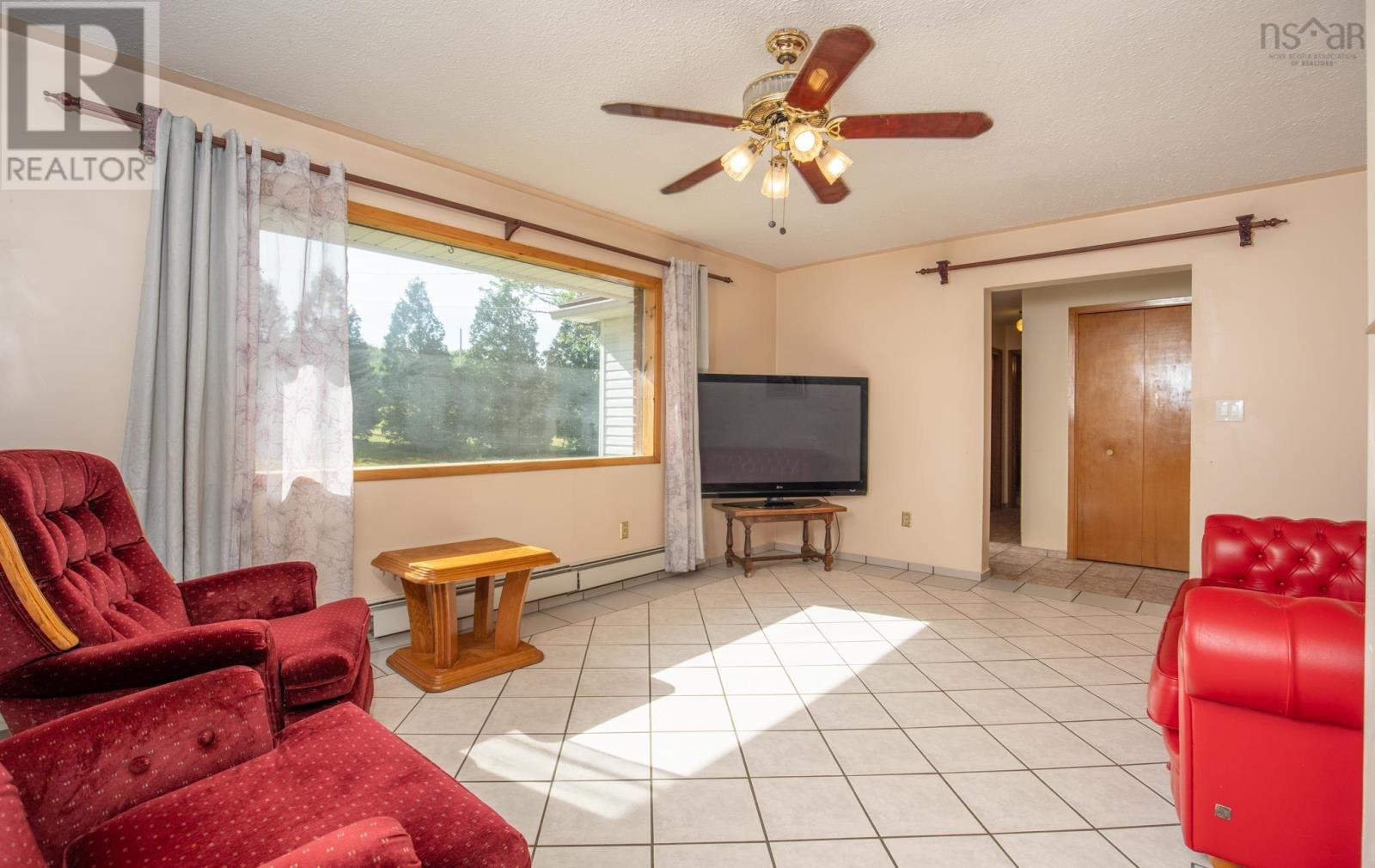 2357 Highway 203 East Kemptville, East Kemptville, Nova Scotia  B5A 5P5 - Photo 10 - 202618482