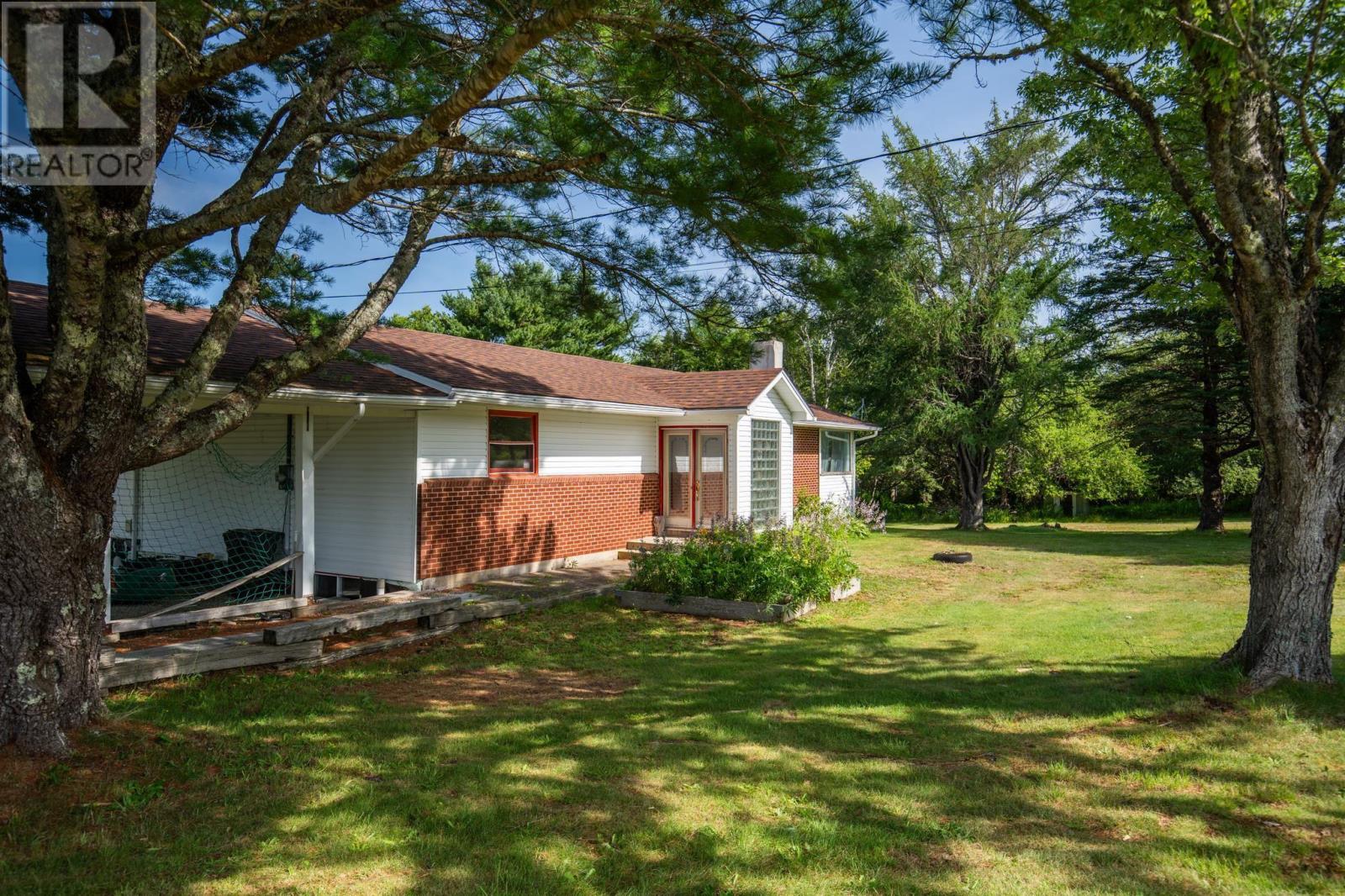 2357 Highway 203 East Kemptville, East Kemptville, Nova Scotia  B5A 5P5 - Photo 5 - 202618482